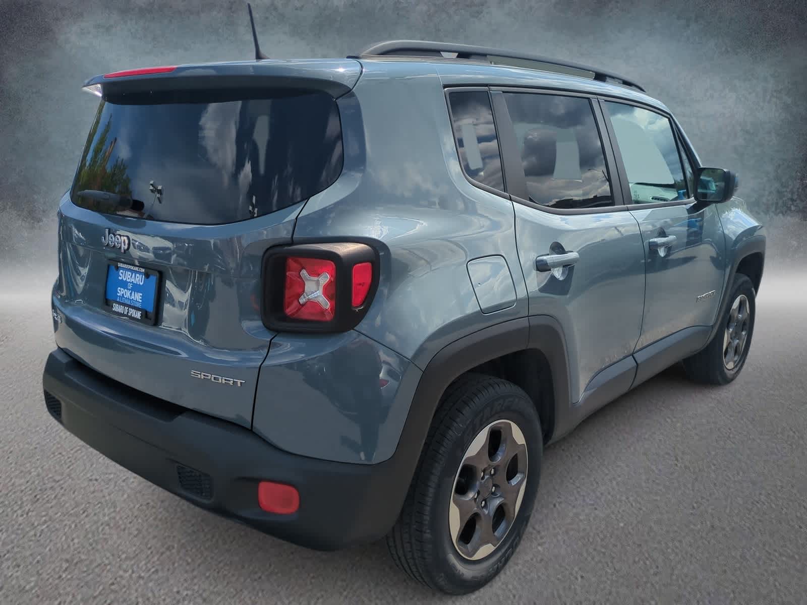 Thumbnail: 2016 Jeep Renegade - 8