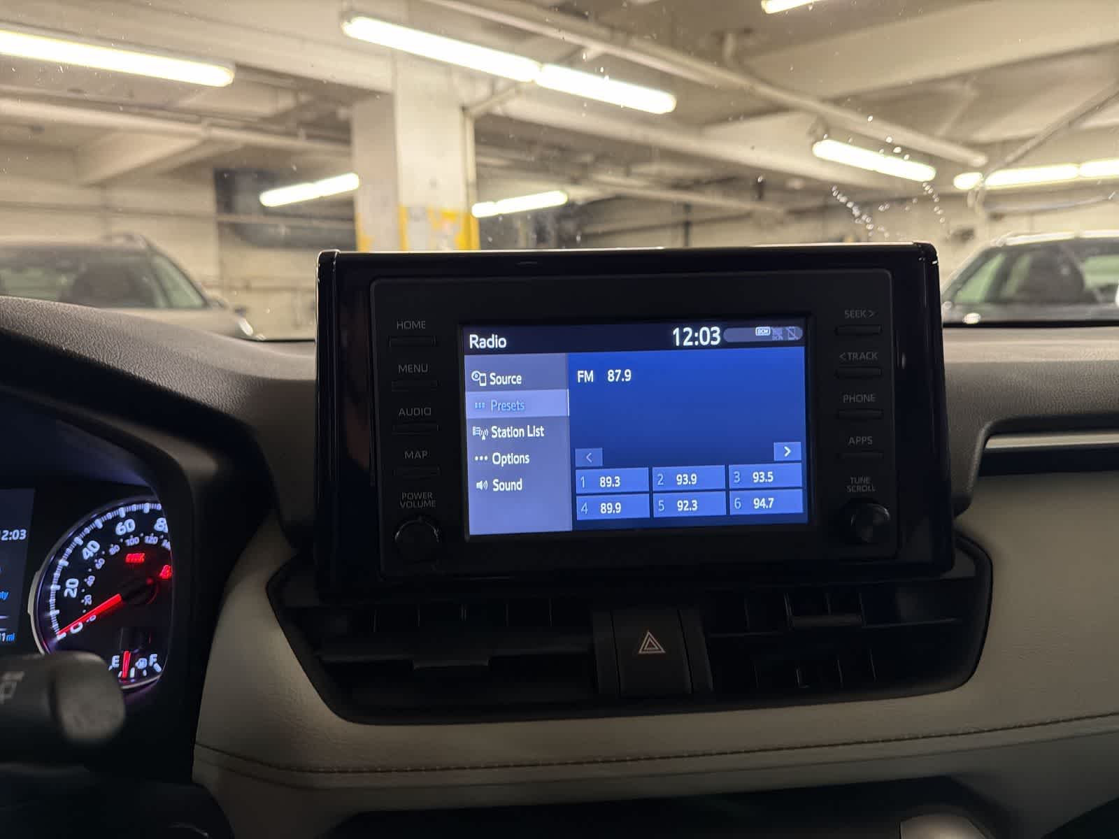 Thumbnail: 2019 Toyota RAV4 - 29