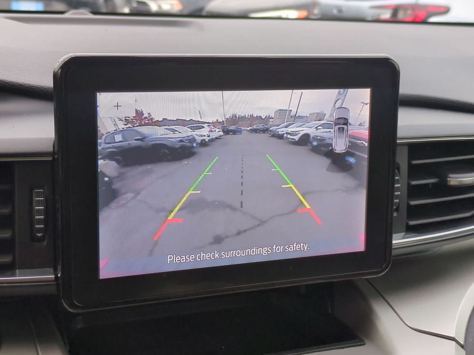 Thumbnail: 2021 Ford Explorer - 30