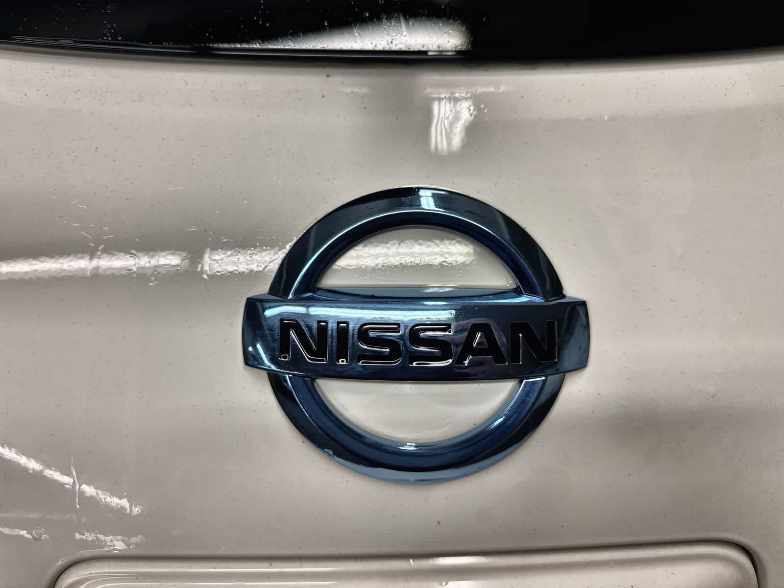 Thumbnail: 2016 Nissan Leaf - 12