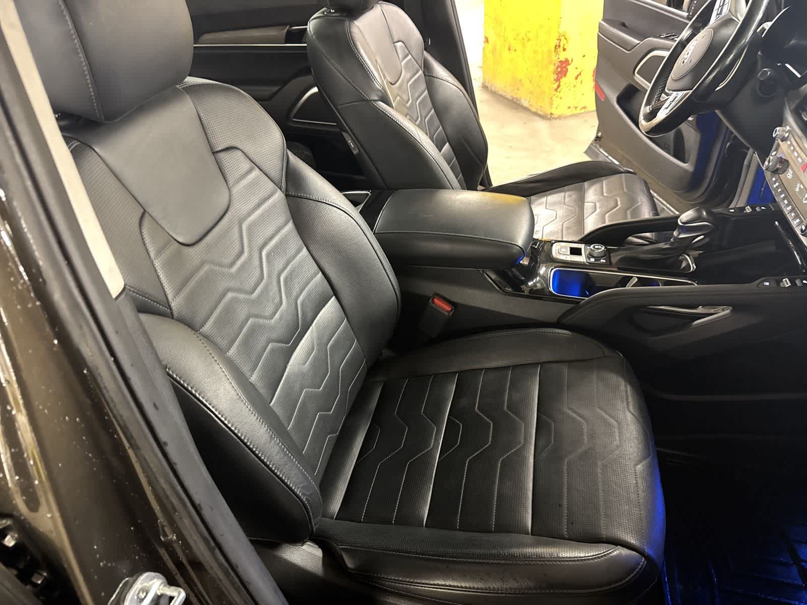 Thumbnail: 2020 Kia Telluride - 20