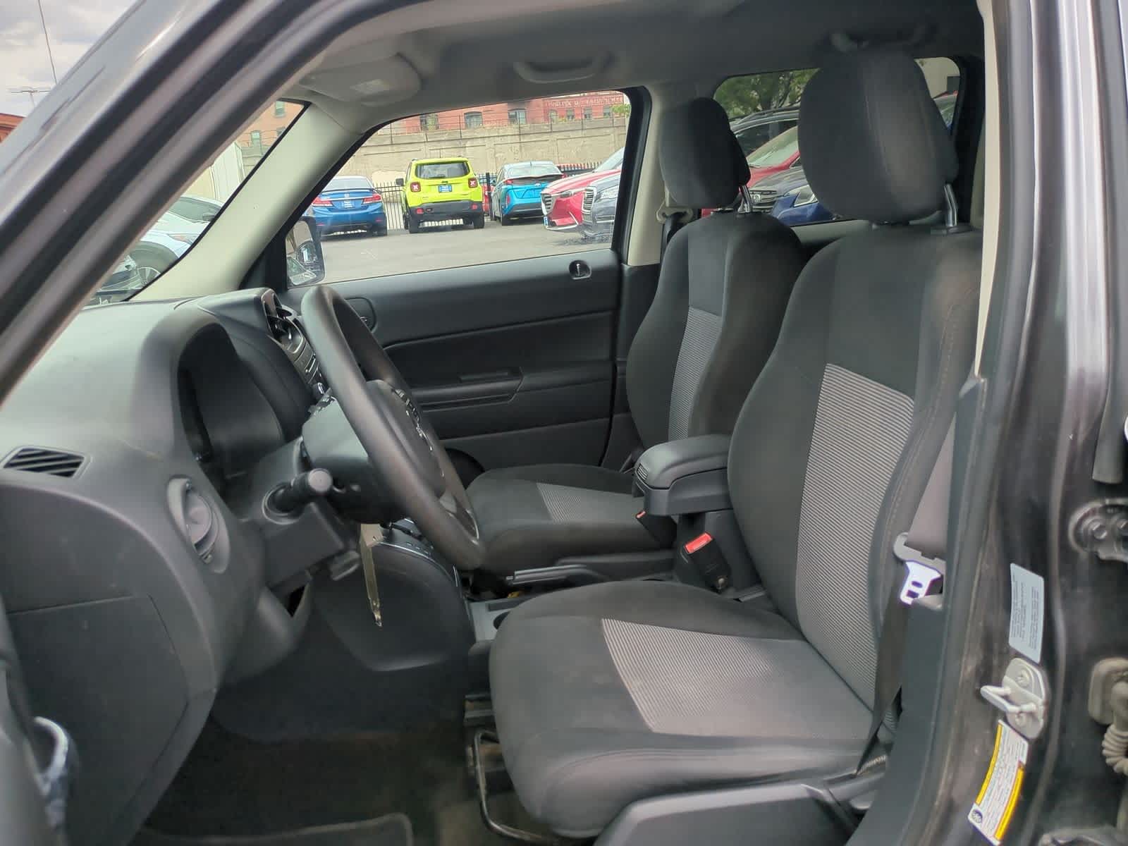 Thumbnail: 2016 Jeep Patriot - 16