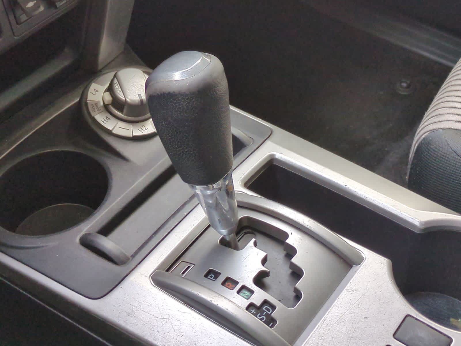 Thumbnail: 2015 Toyota 4Runner - 31