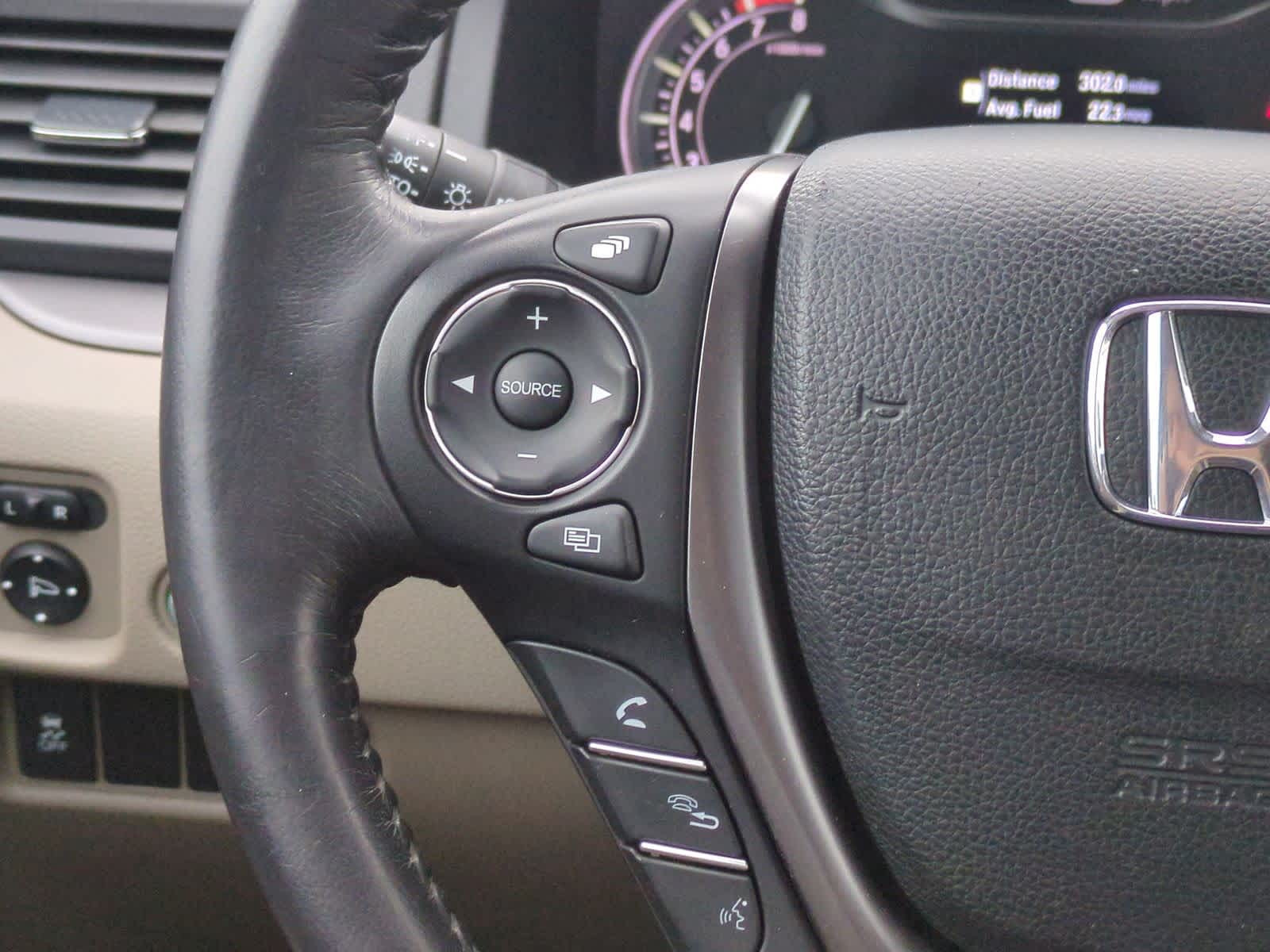 Thumbnail: 2017 Honda Pilot - 25