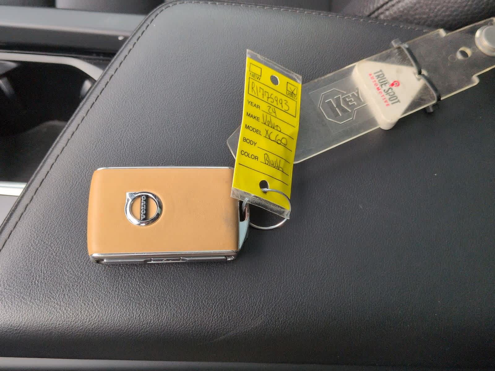 Thumbnail: 2024 Volvo XC60 - 34