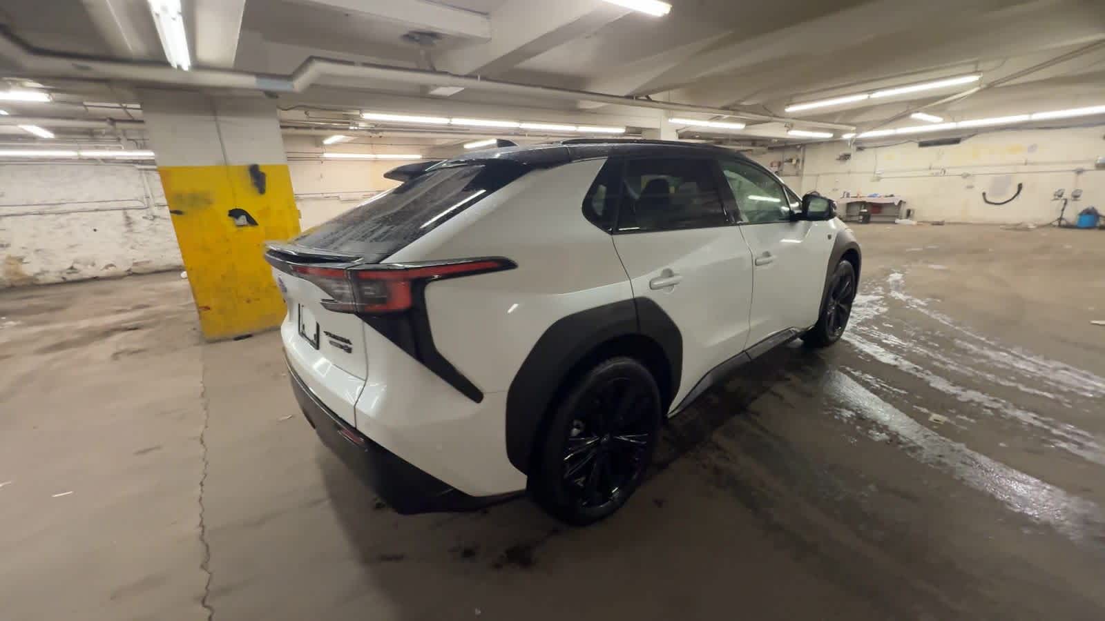 Thumbnail: 2025 Subaru Solterra - 9