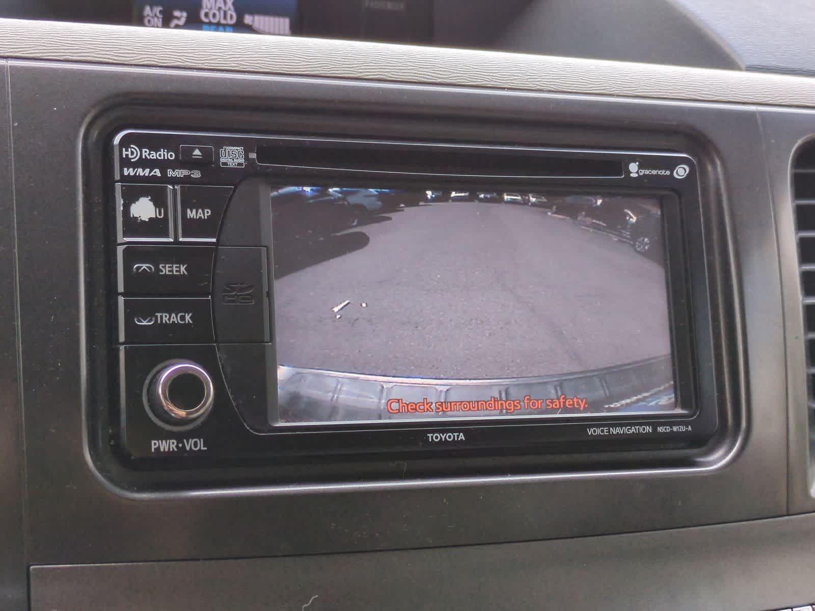 Thumbnail: 2013 Toyota Sienna - 31