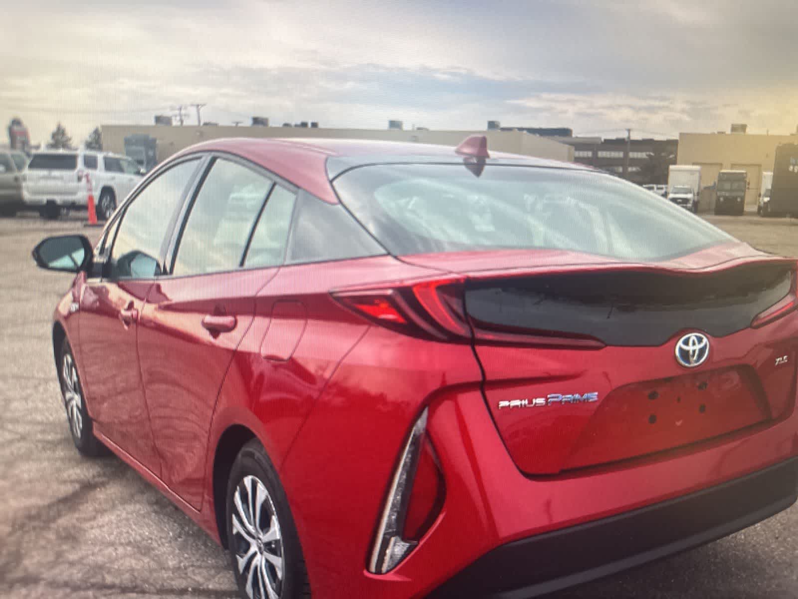 Thumbnail: 2020 Toyota Prius Prime - 3