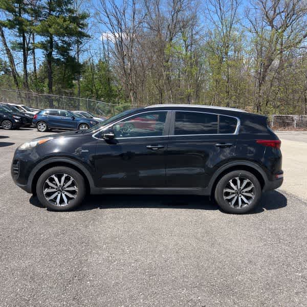 Thumbnail: 2017 Kia Sportage - 6
