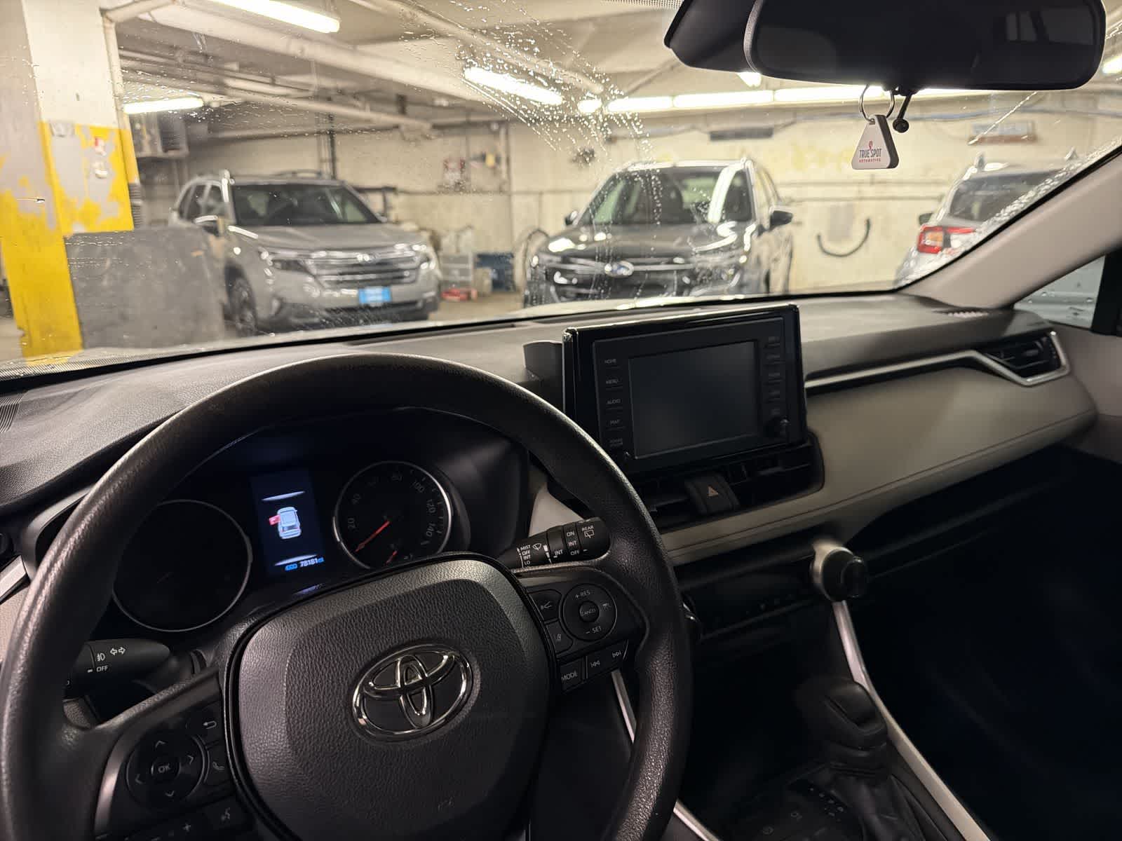 Thumbnail: 2019 Toyota RAV4 - 13