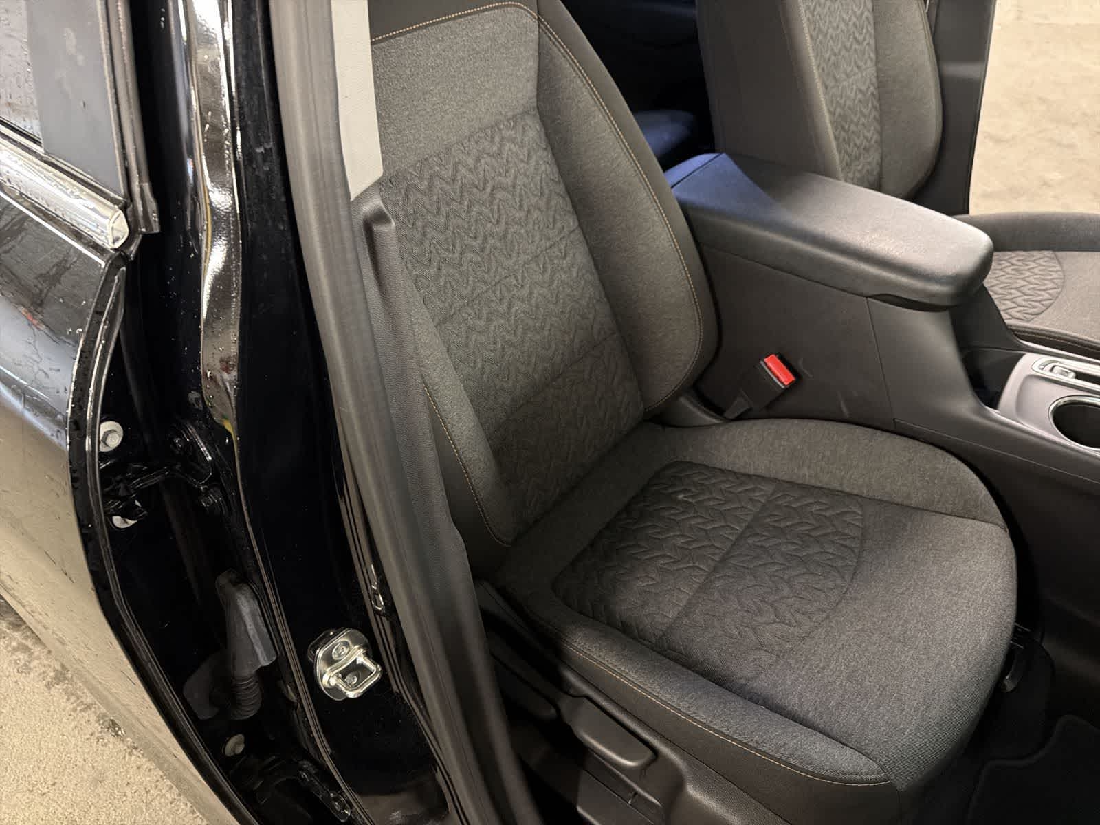 Thumbnail: 2024 Chevrolet Equinox - 21