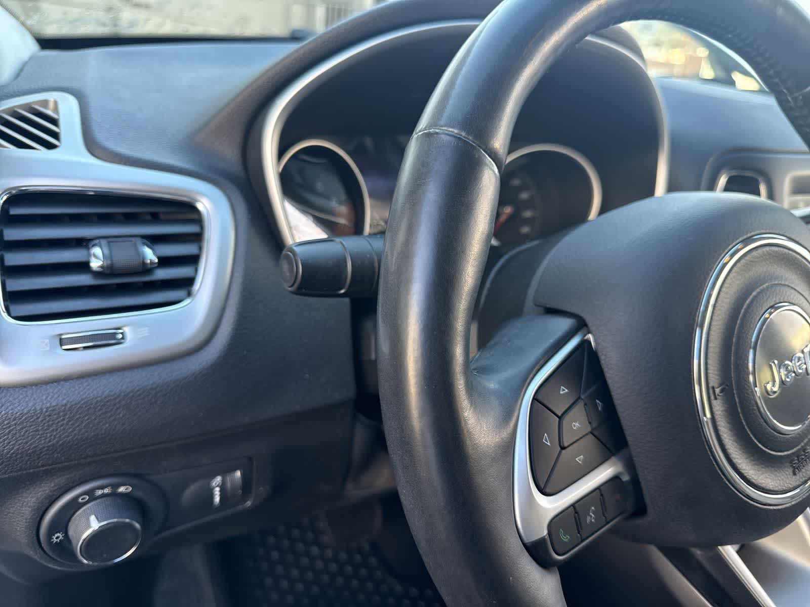 Thumbnail: 2018 Jeep Compass - 25