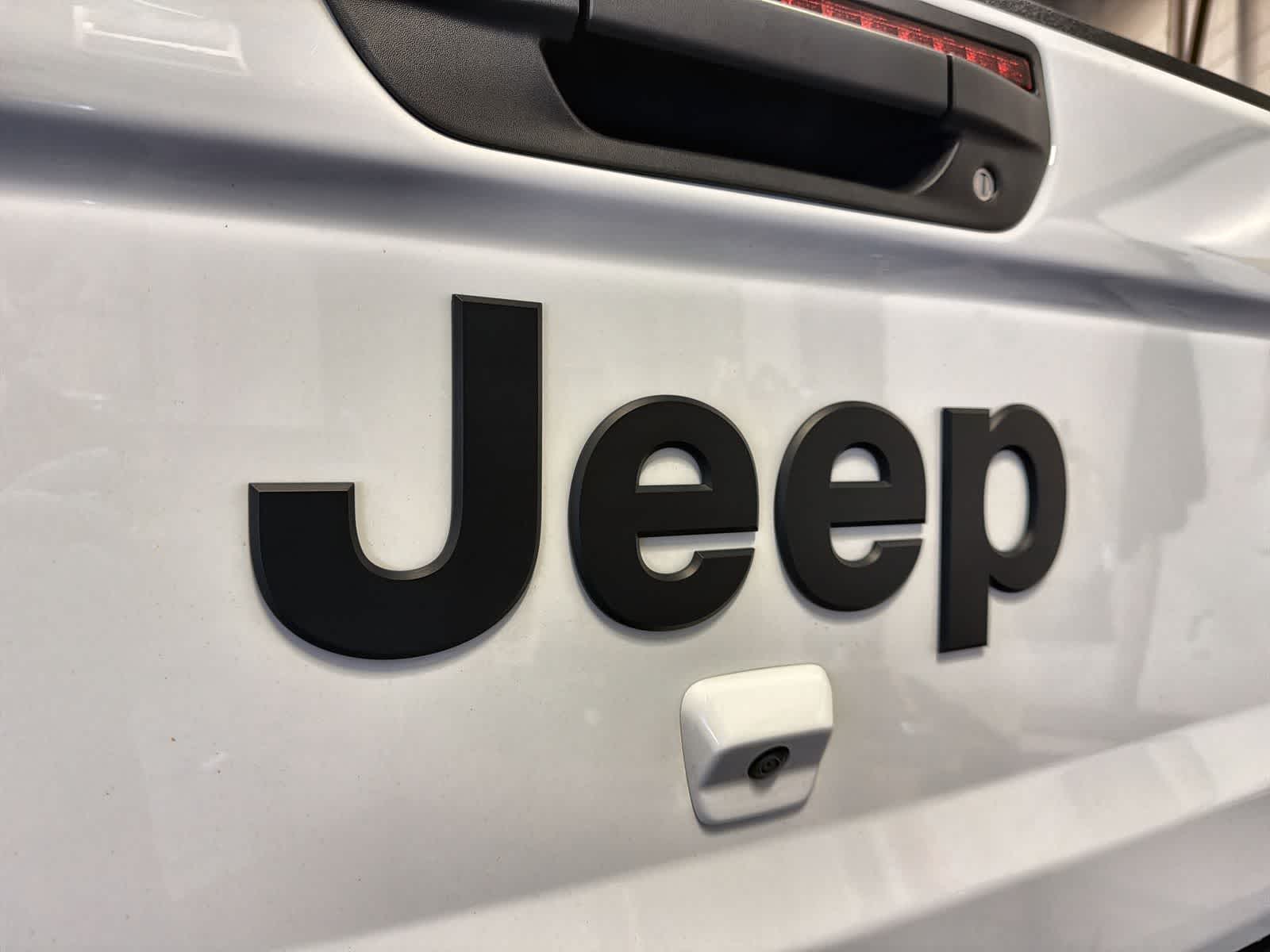 Thumbnail: 2020 Jeep Gladiator - 12