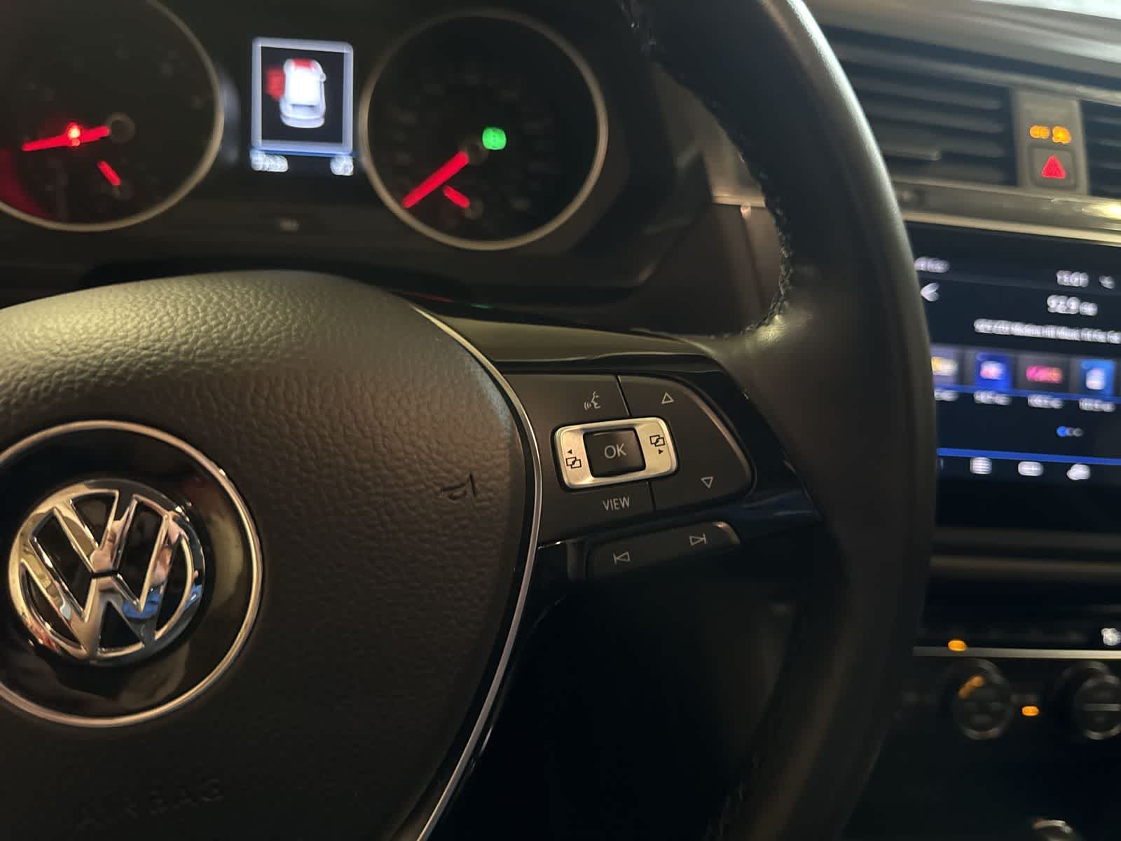 Thumbnail: 2019 Volkswagen Tiguan - 24