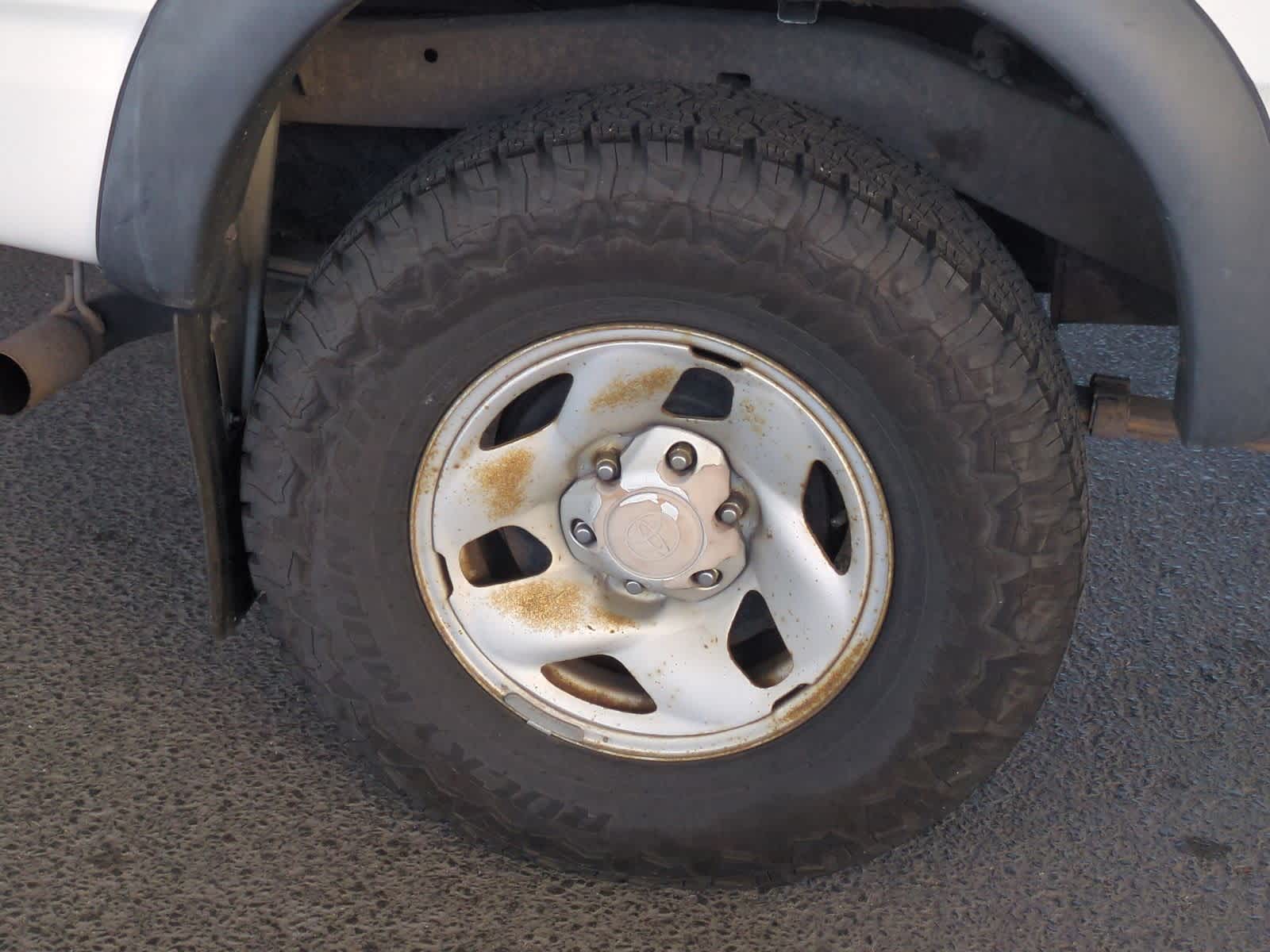 Thumbnail: 2004 Toyota Tacoma - 14