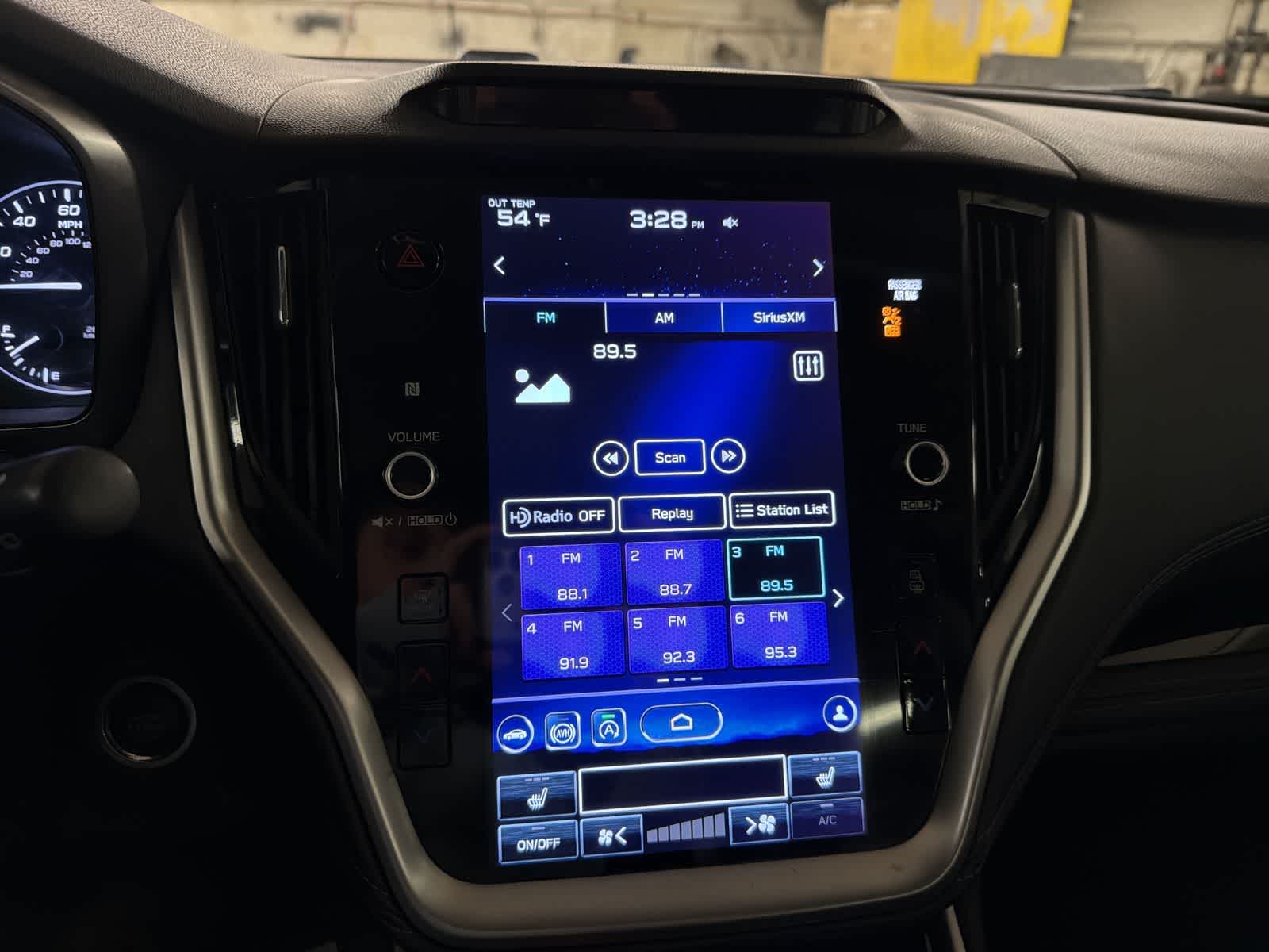 Thumbnail: 2022 Subaru Outback - 30