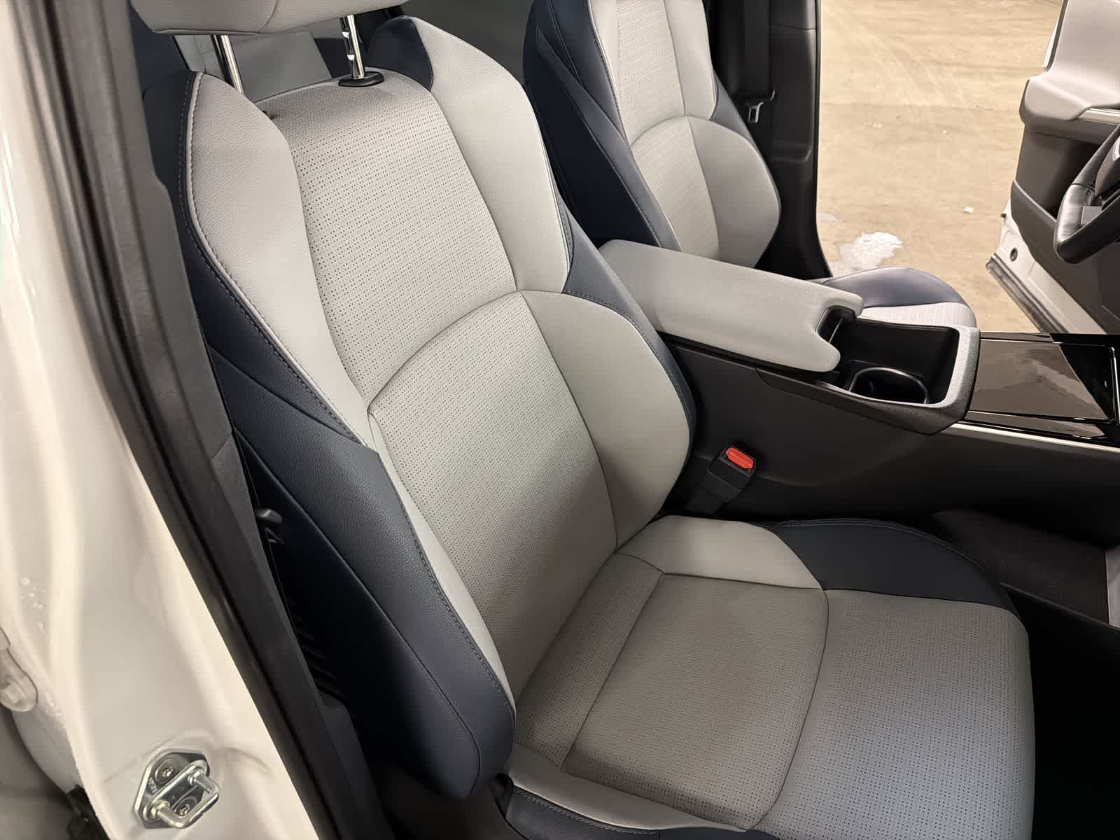 Thumbnail: 2024 Subaru Solterra - 22