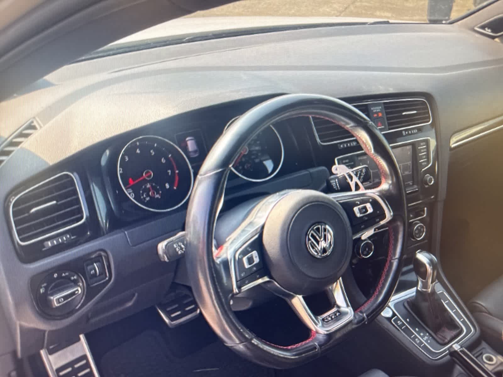 2017 Volkswagen Golf GTI SE 15