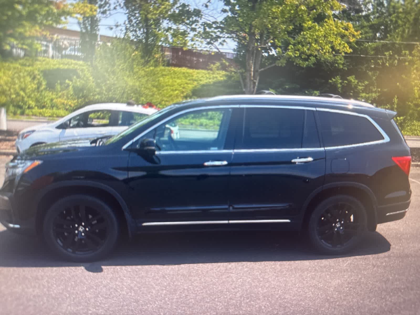Thumbnail: 2019 Honda Pilot - 2