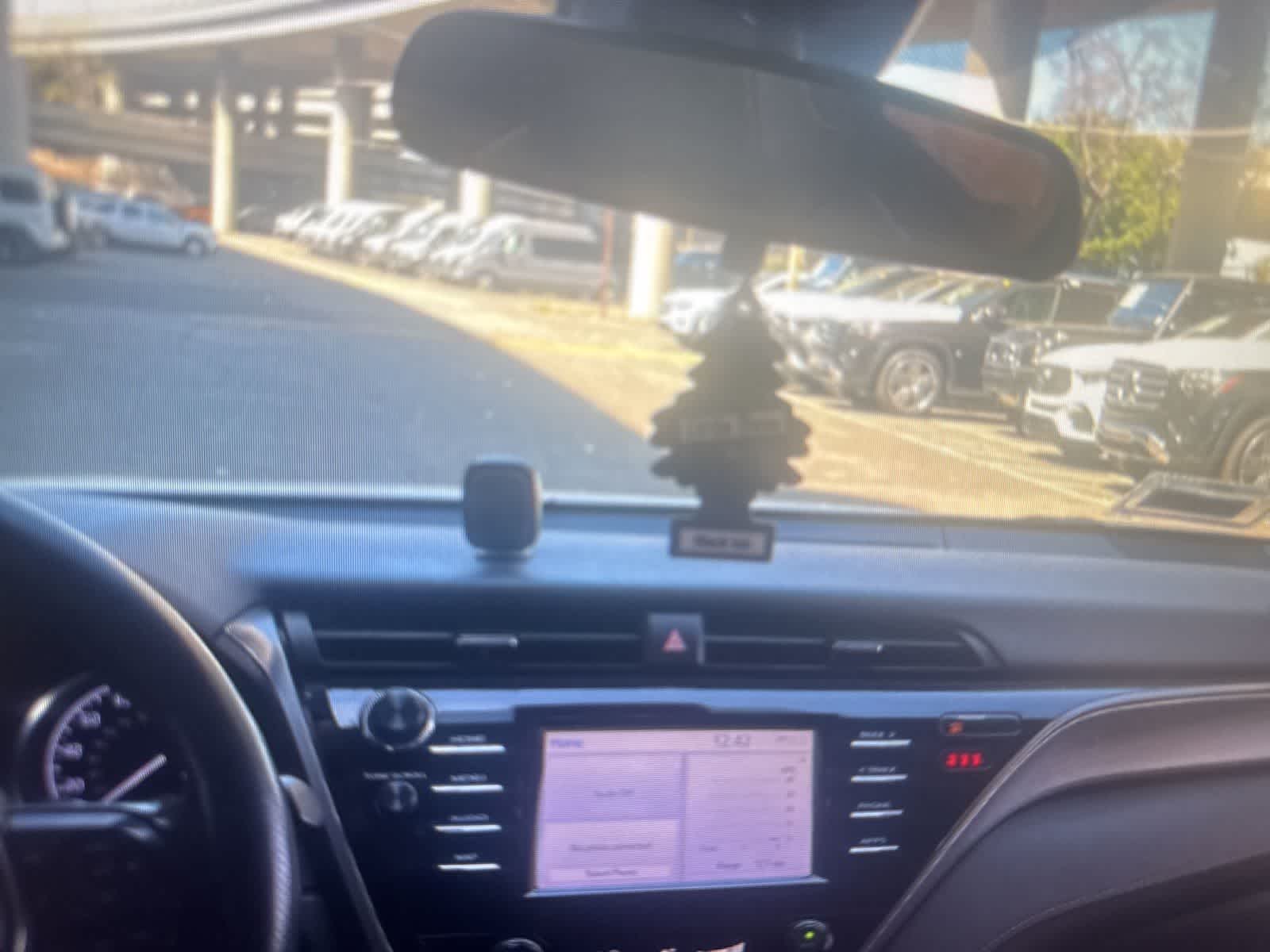 Thumbnail: 2019 Toyota Camry - 13