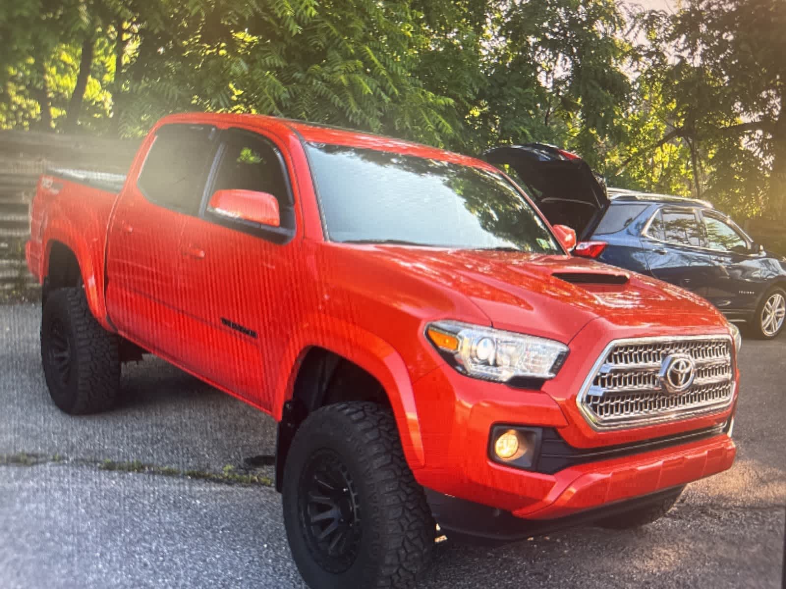 Thumbnail: 2016 Toyota Tacoma - 7