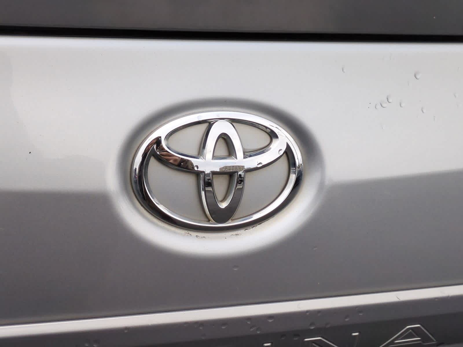 Thumbnail: 2018 Toyota Sienna - 12