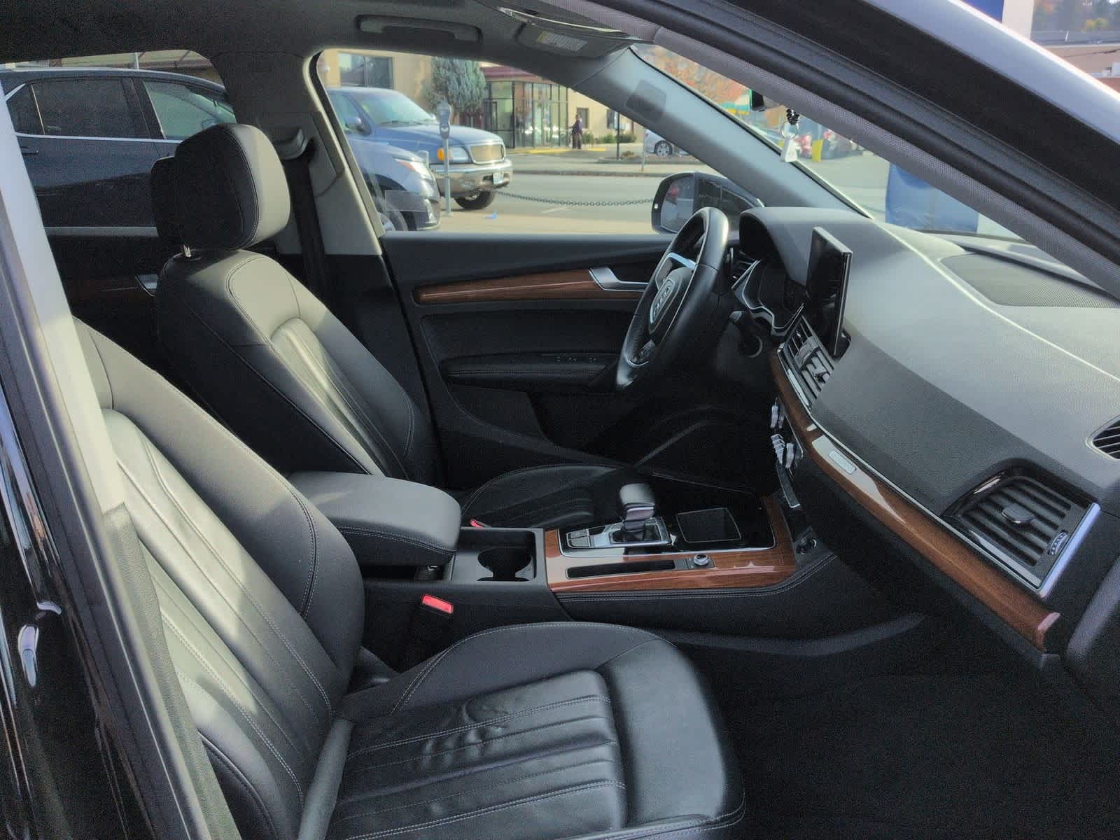 Thumbnail: 2023 Audi Q5 - 23