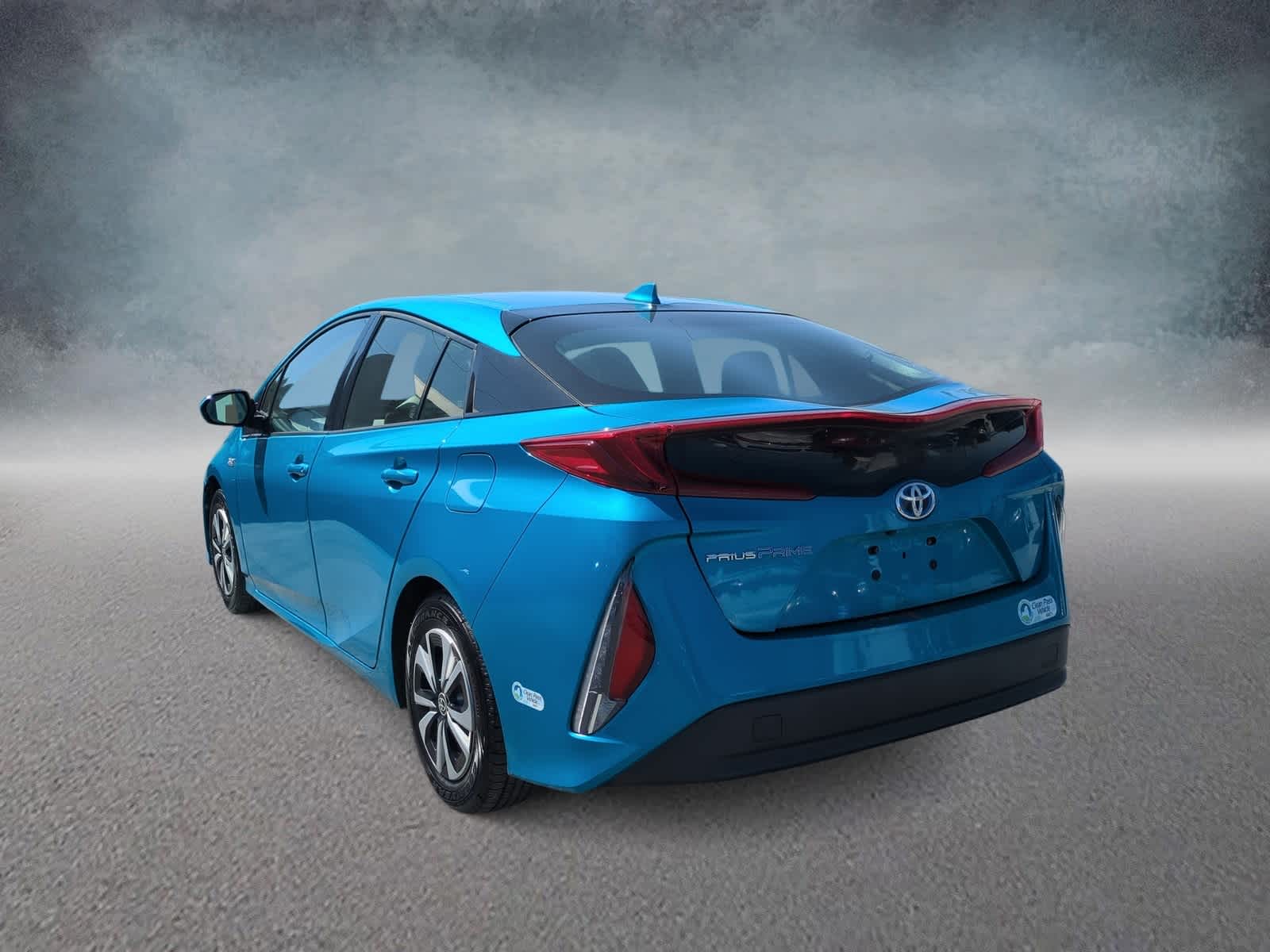 Thumbnail: 2017 Toyota Prius Prime - 6