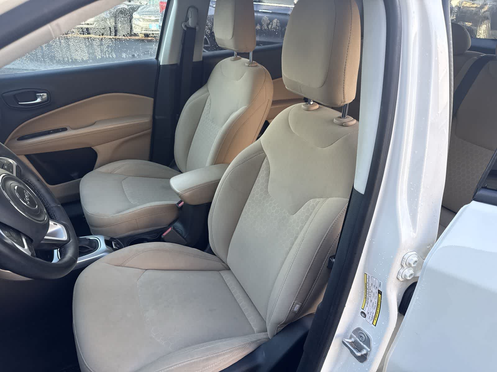 Thumbnail: 2018 Jeep Compass - 18