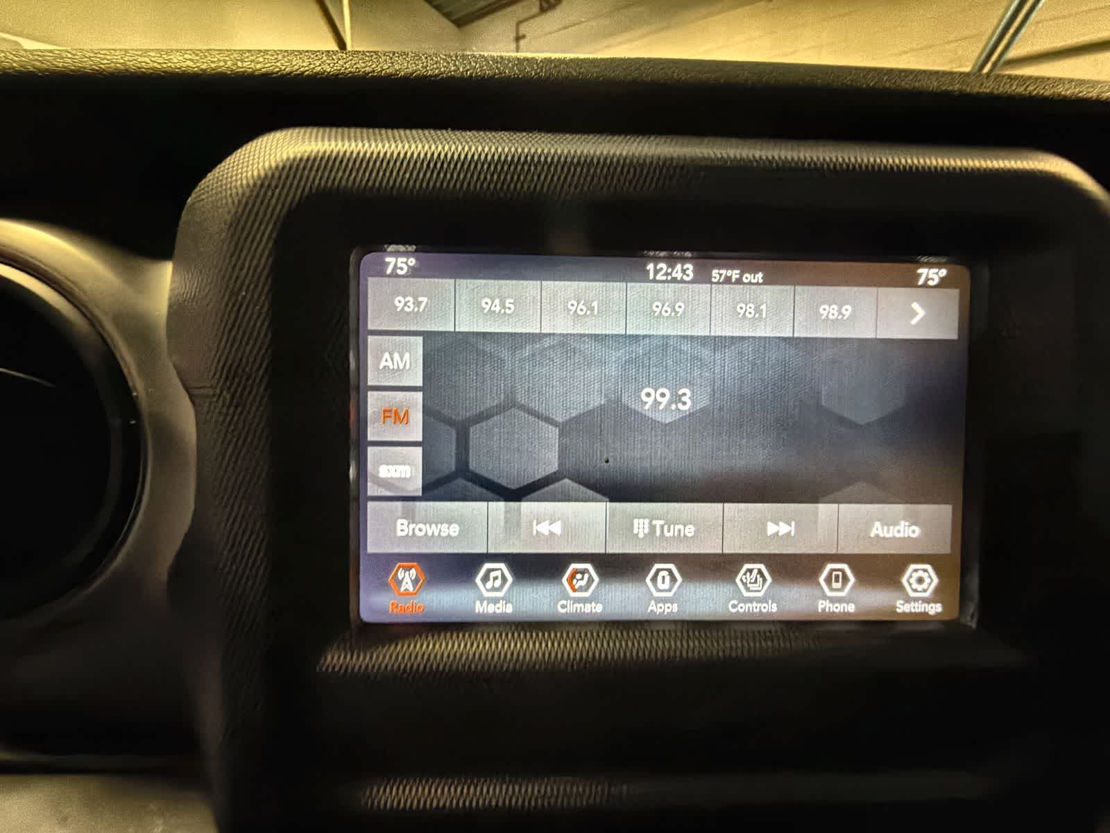 Thumbnail: 2020 Jeep Gladiator - 30