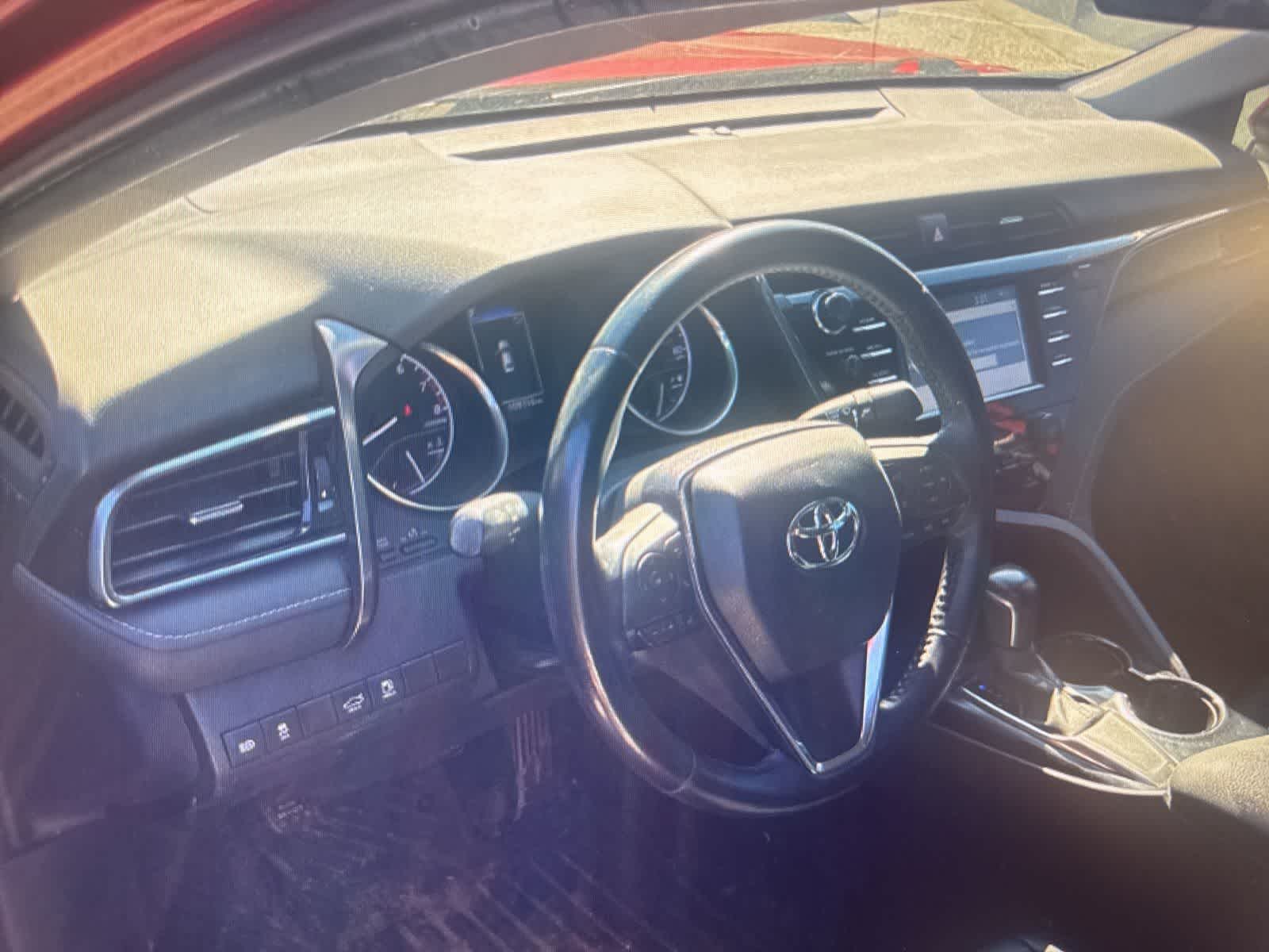 Thumbnail: 2019 Toyota Camry - 14