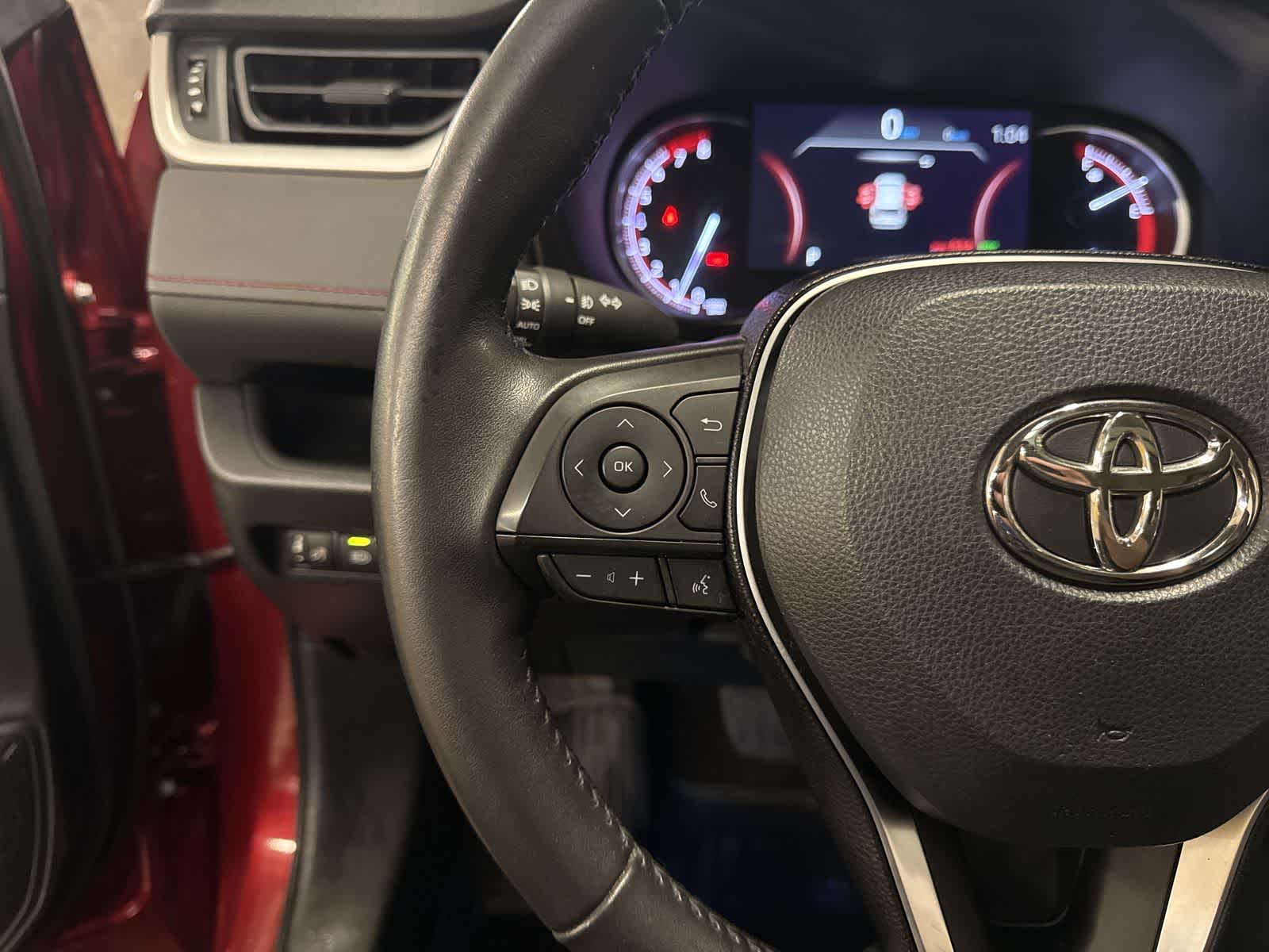 Thumbnail: 2020 Toyota RAV4 - 26