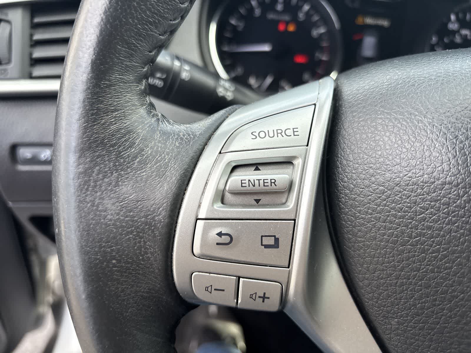 Thumbnail: 2016 Nissan Rogue - 25