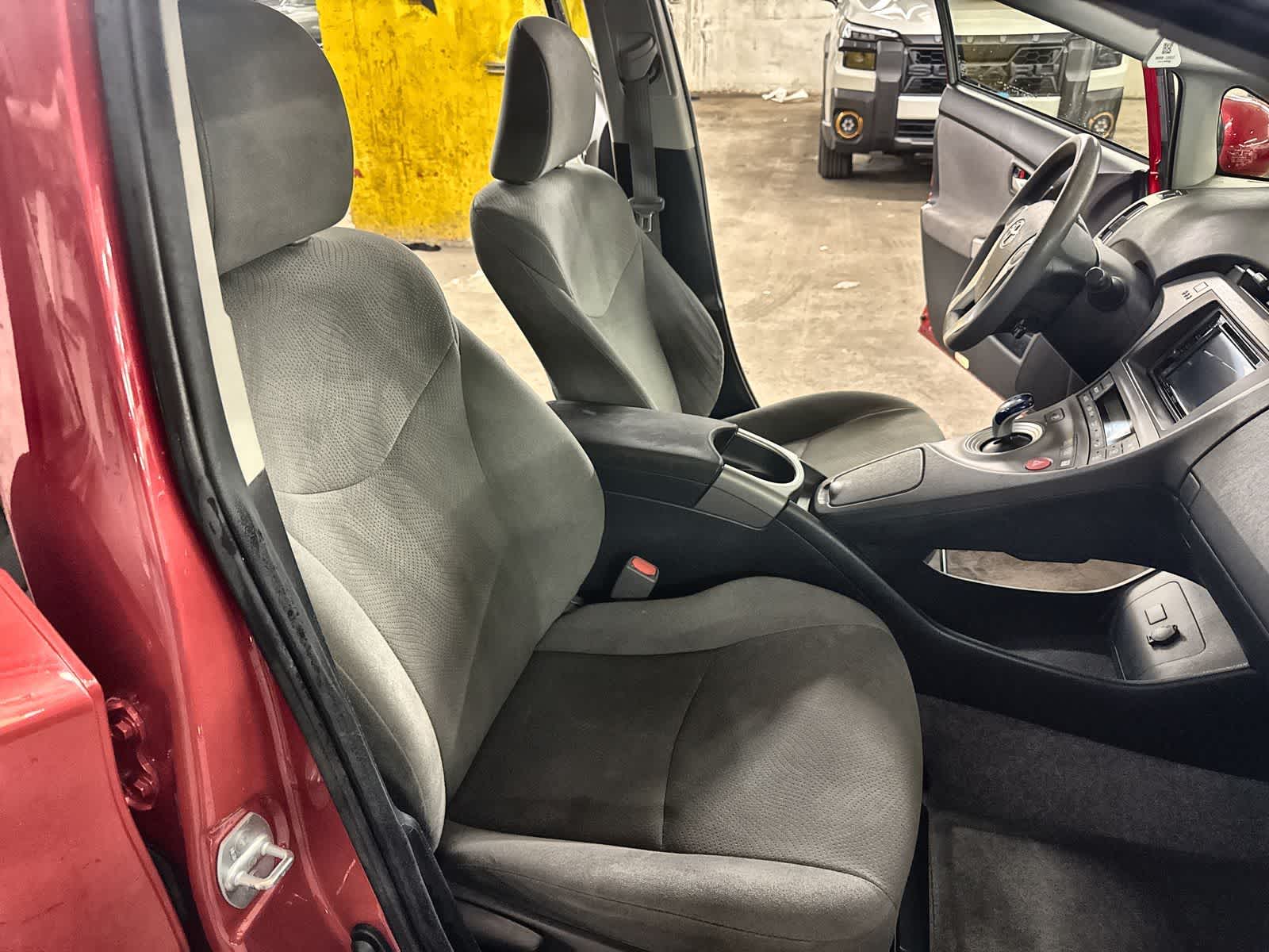 Thumbnail: 2014 Toyota Prius - 23