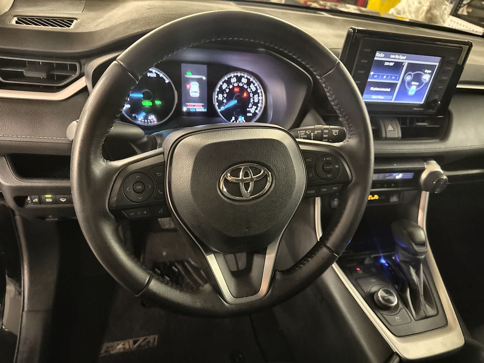 Thumbnail: 2022 Toyota RAV4 - 24