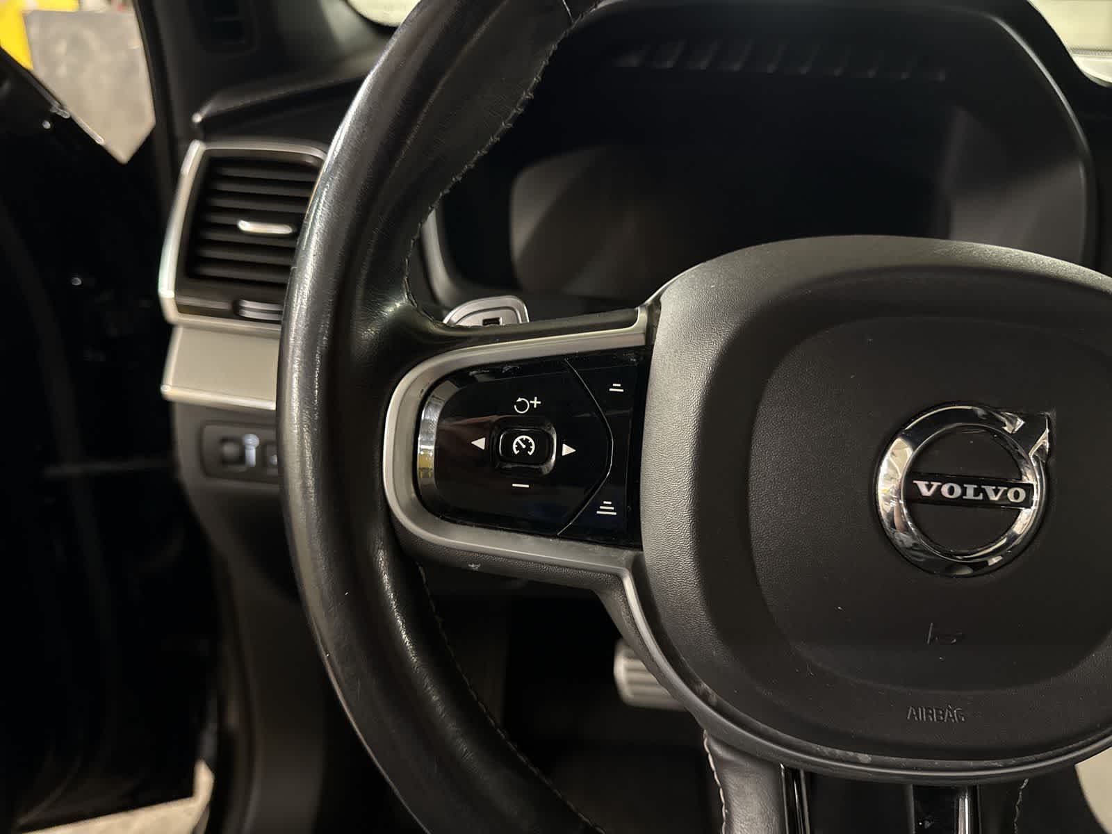 Thumbnail: 2020 Volvo XC90 - 22