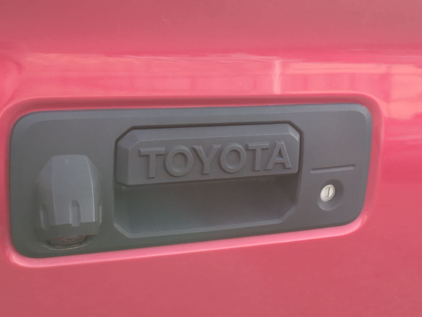 Thumbnail: 2021 Toyota Tacoma - 12