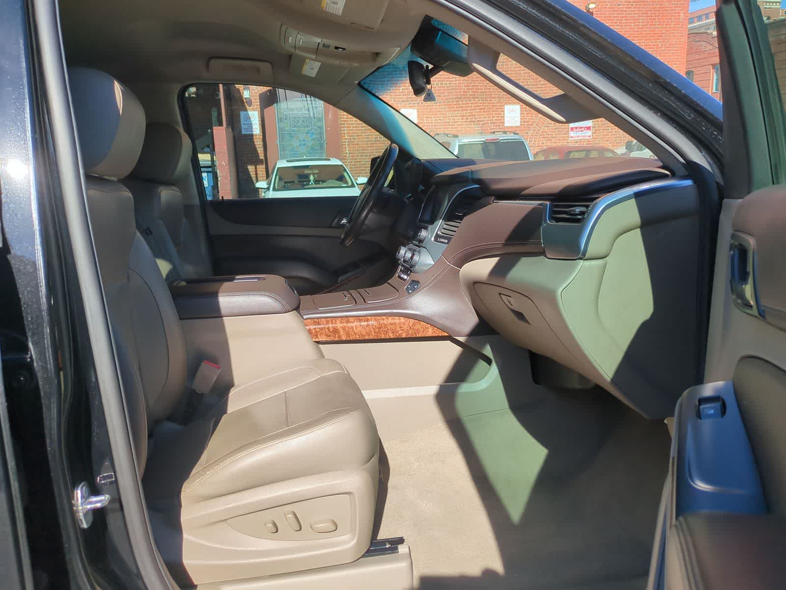 Thumbnail: 2020 Chevrolet Suburban - 22