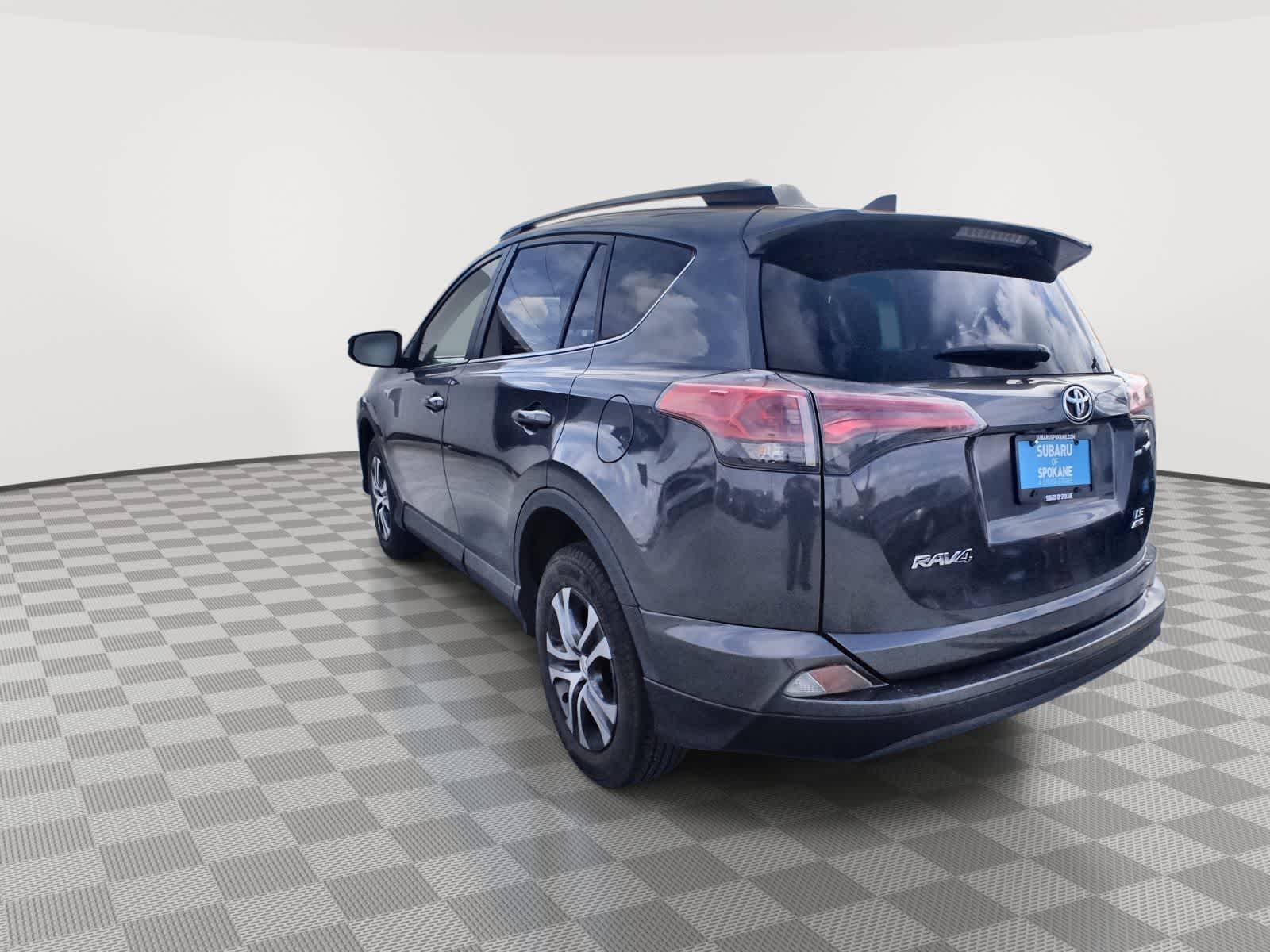 Thumbnail: 2017 Toyota RAV4 - 6