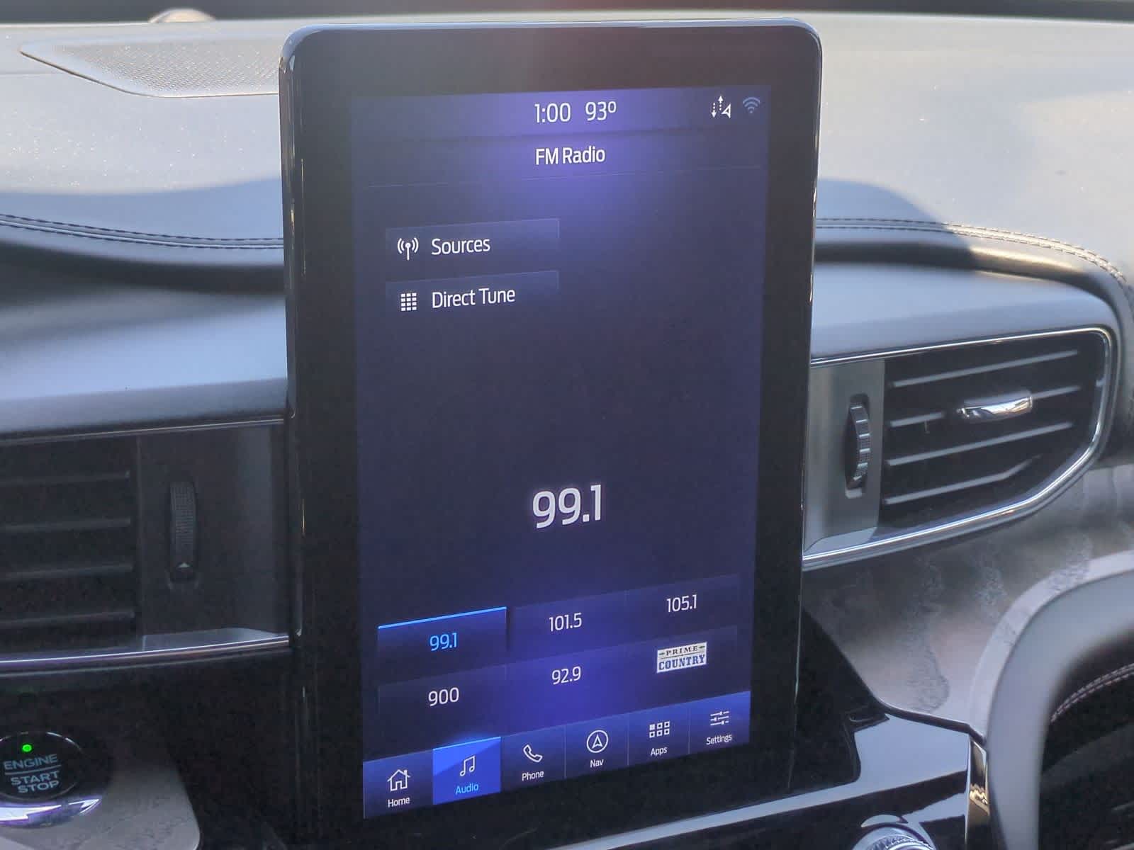 Thumbnail: 2021 Ford Explorer - 32