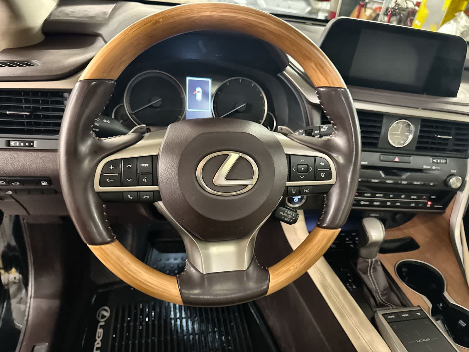 Thumbnail: 2020 Lexus RX - 24