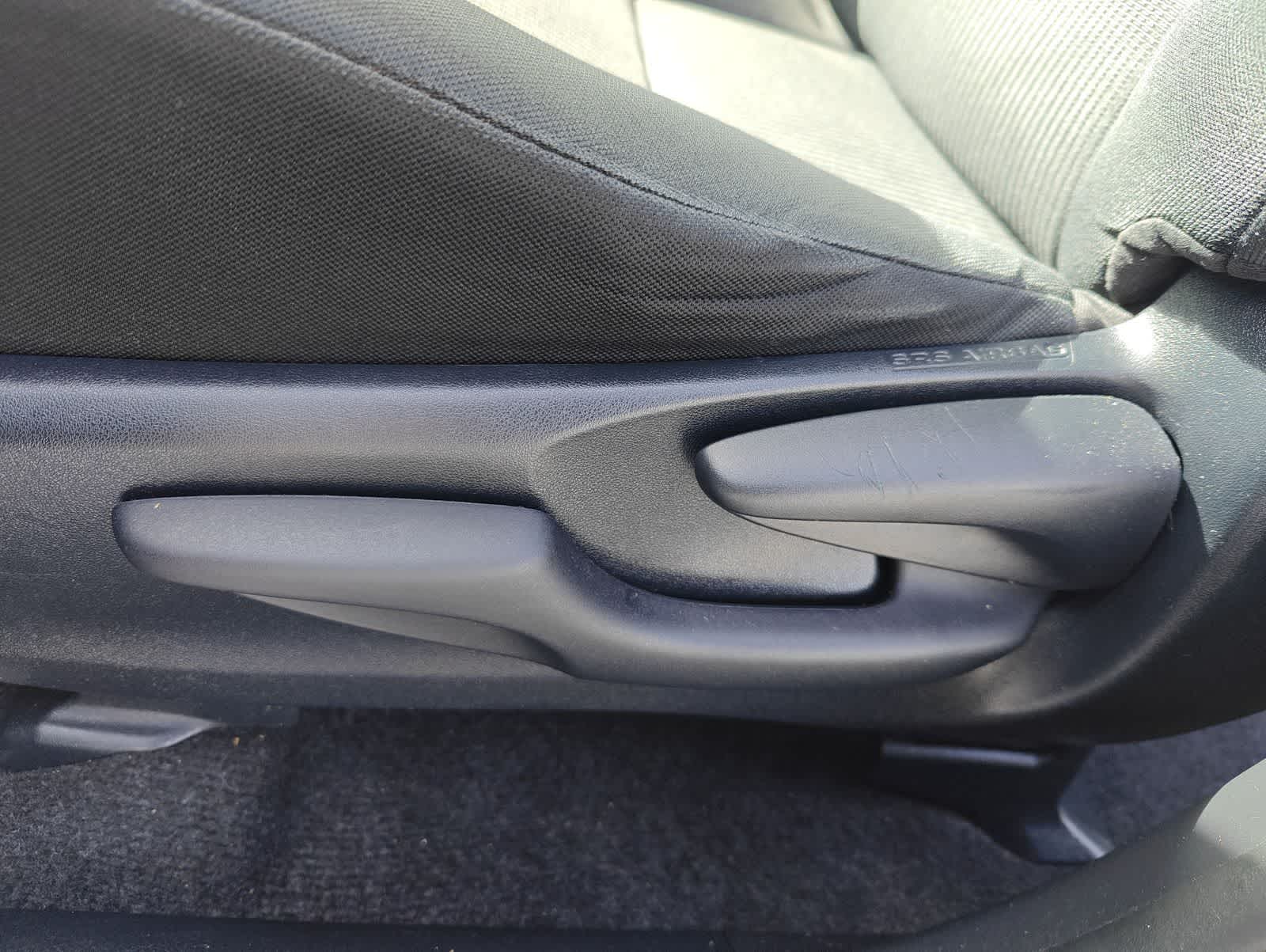 Thumbnail: 2017 Toyota RAV4 - 17