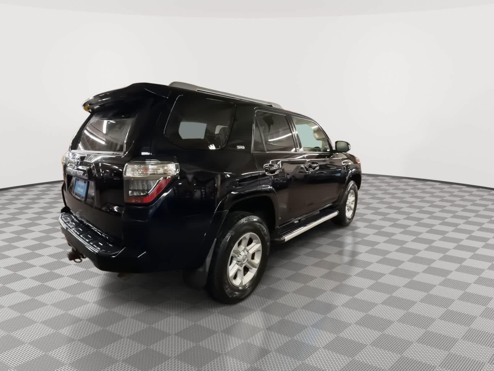 Thumbnail: 2015 Toyota 4Runner - 8