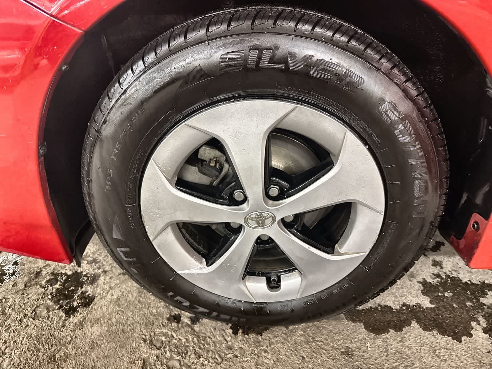 Thumbnail: 2014 Toyota Prius - 14