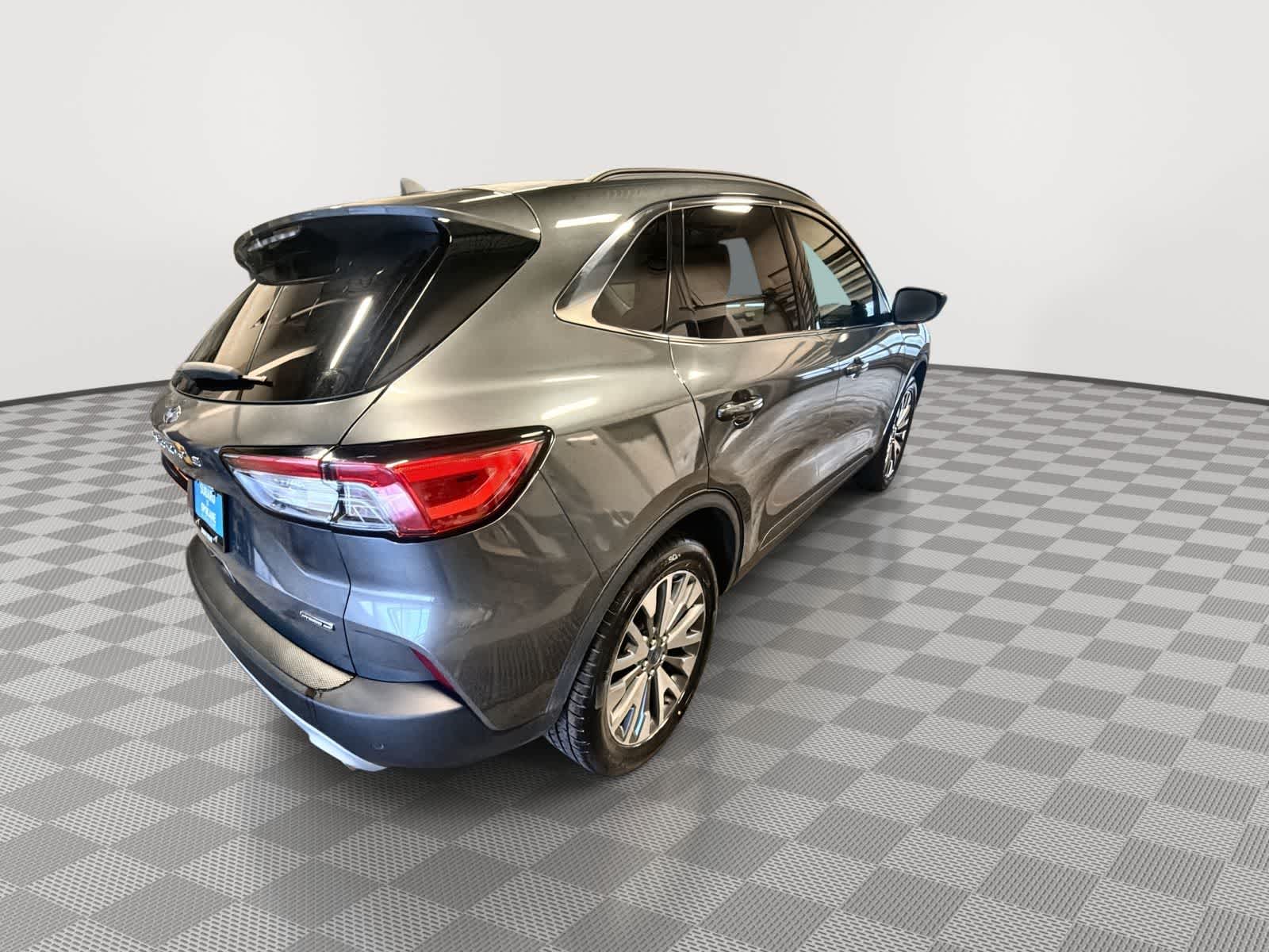 Thumbnail: 2022 Ford Escape - 8