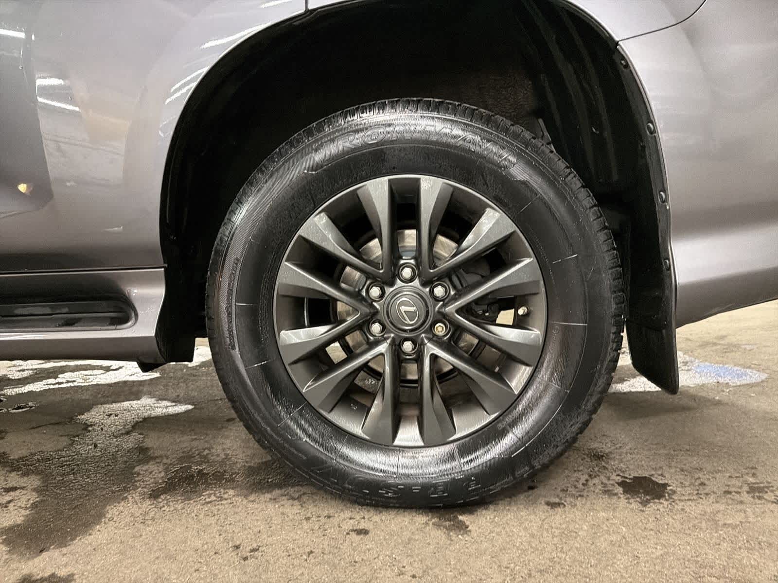 Thumbnail: 2020 Lexus GX - 14