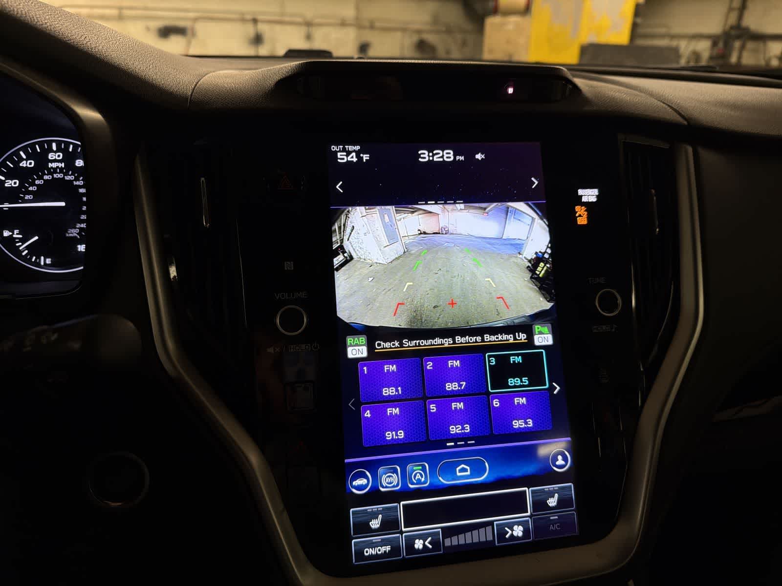 Thumbnail: 2022 Subaru Outback - 31