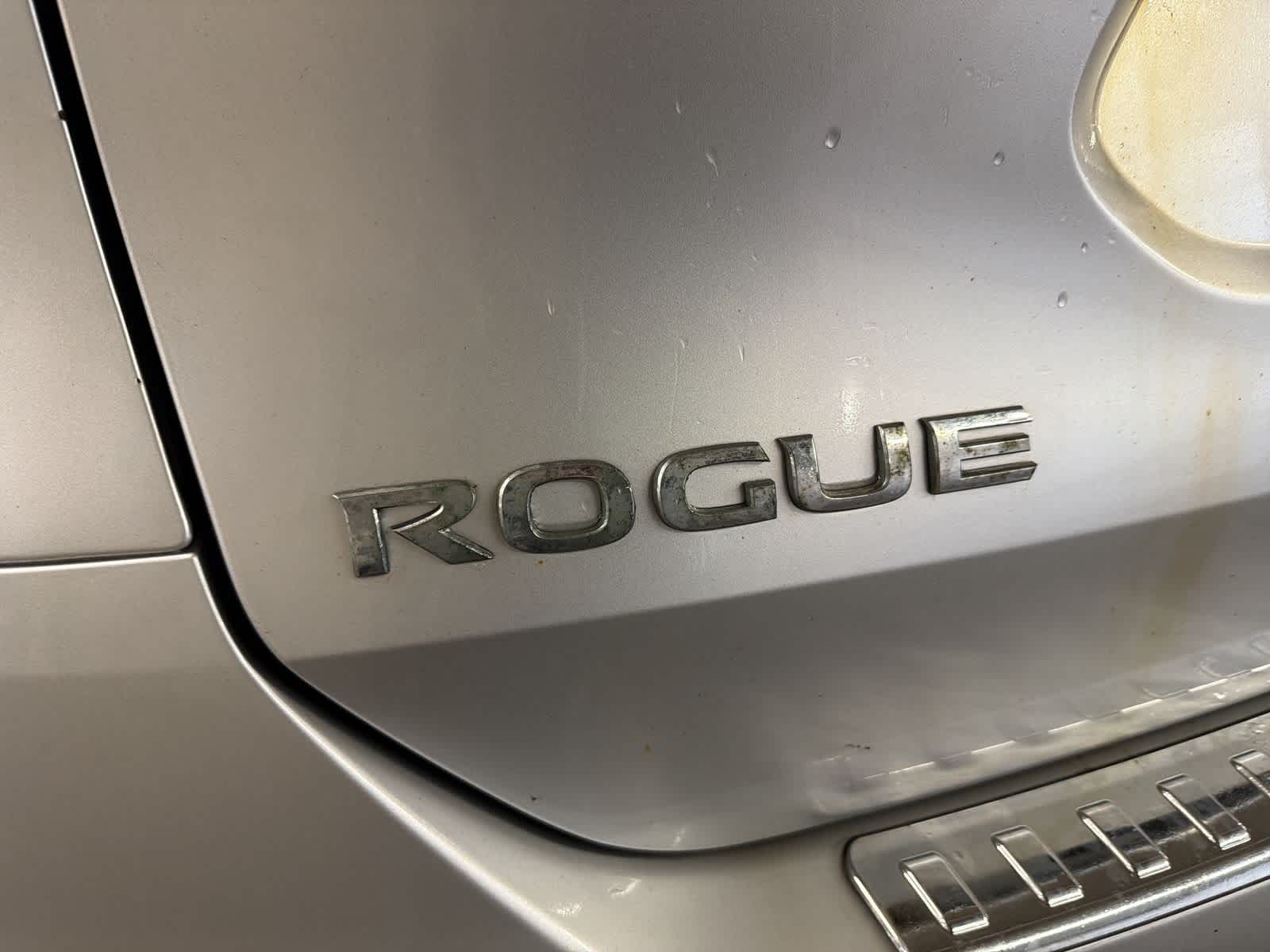Thumbnail: 2015 Nissan Rogue - 12