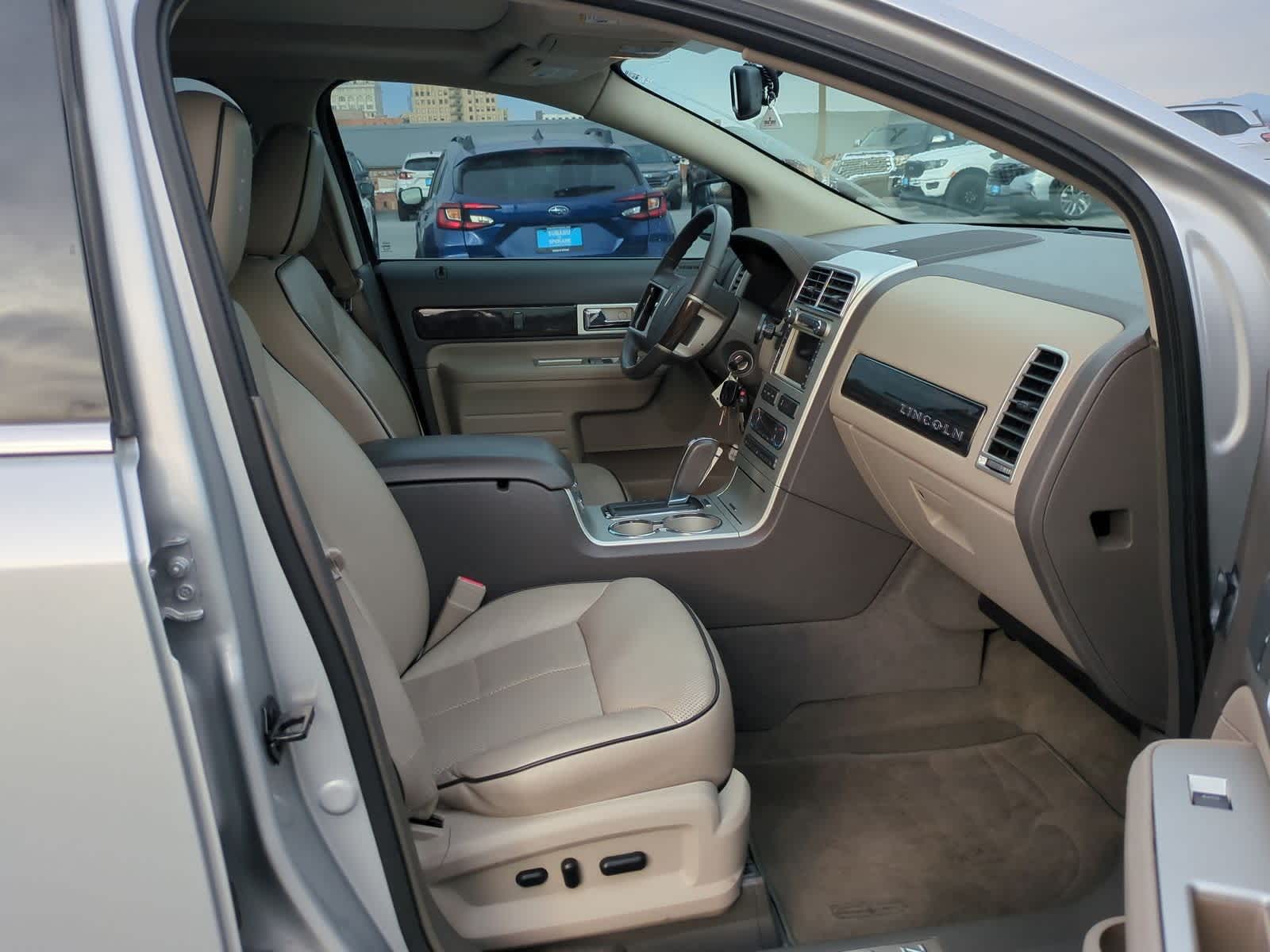 Thumbnail: 2010 Lincoln MKX - 23