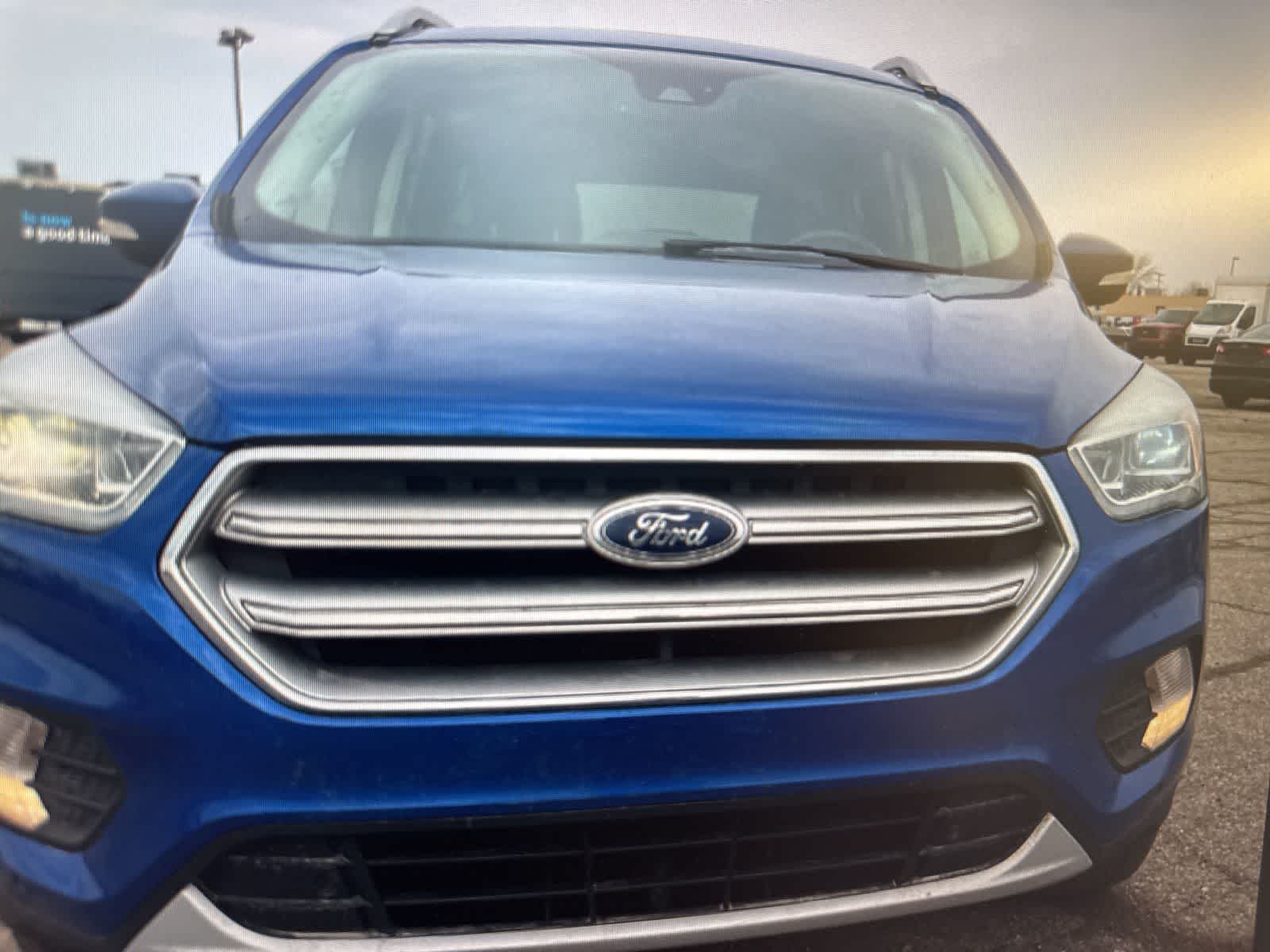 Thumbnail: 2017 Ford Escape - 8